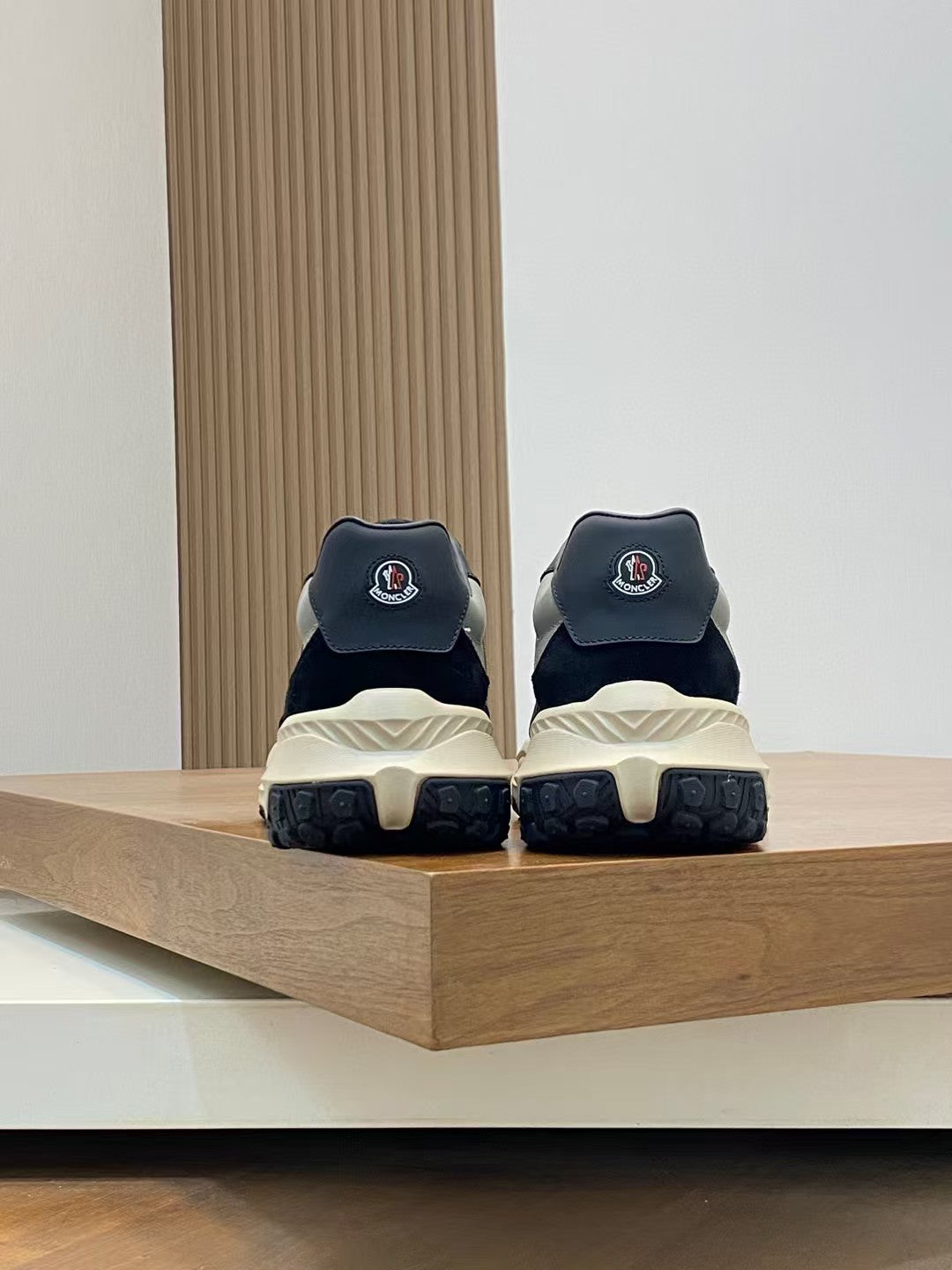 Men's shoes and sports shoes