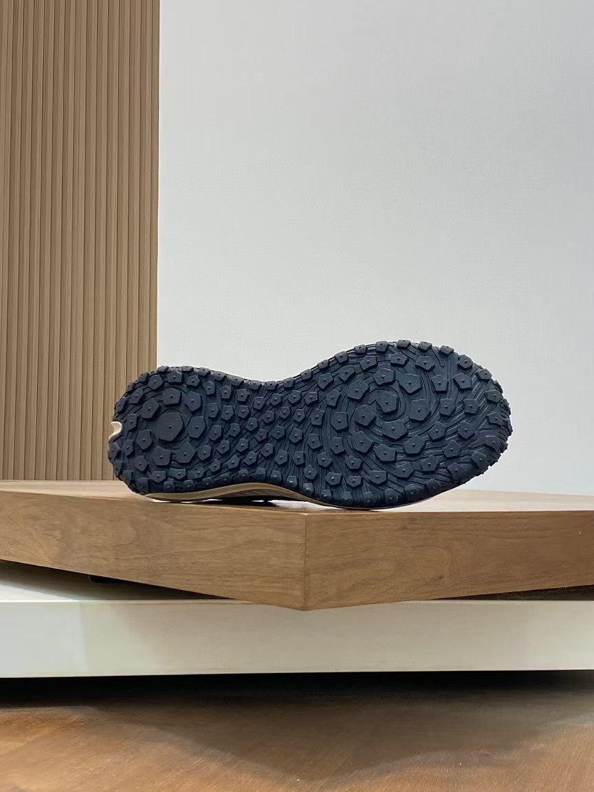 Men's shoes and sports shoes