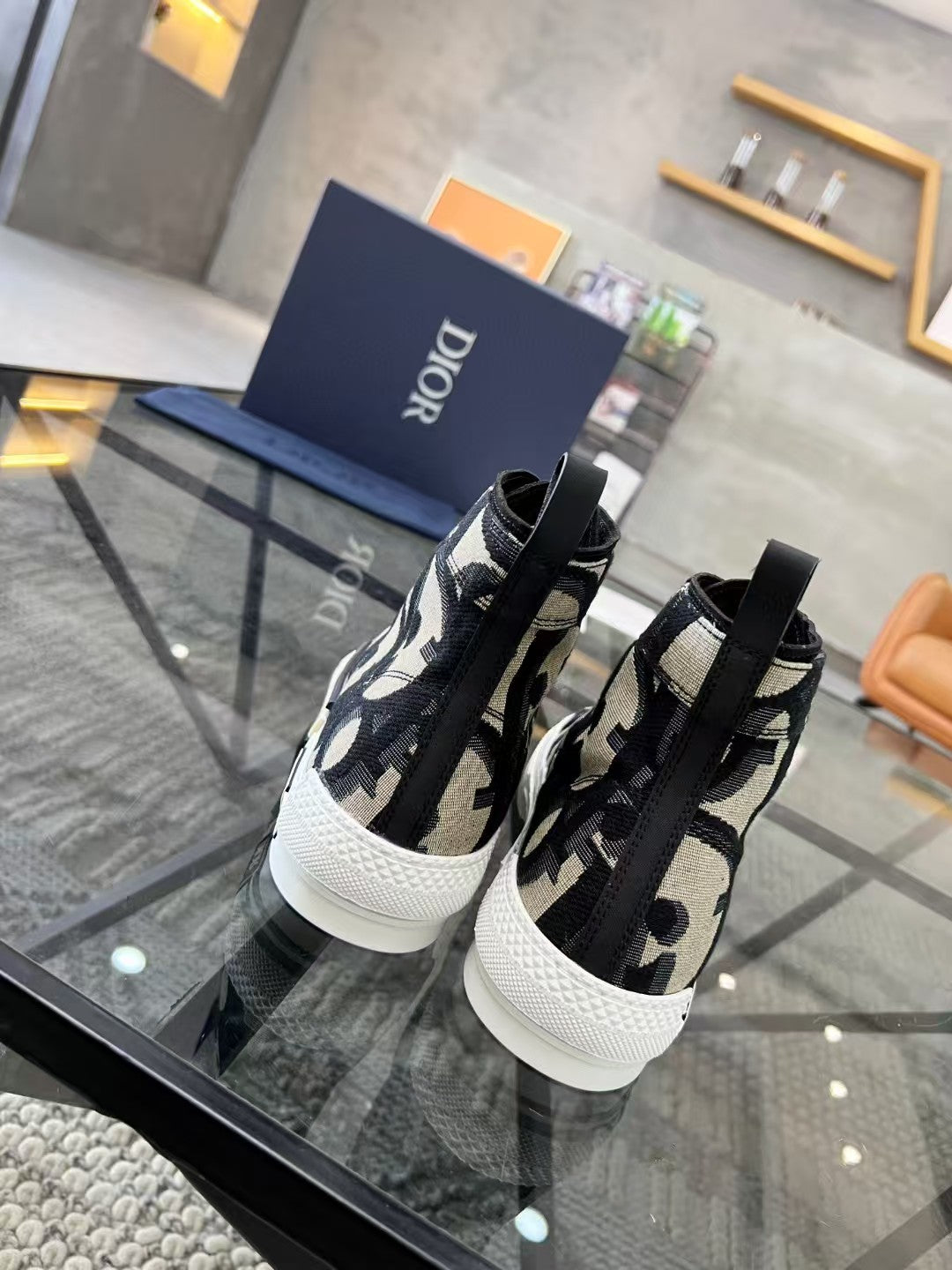 👫 High top  and casual board shoes
