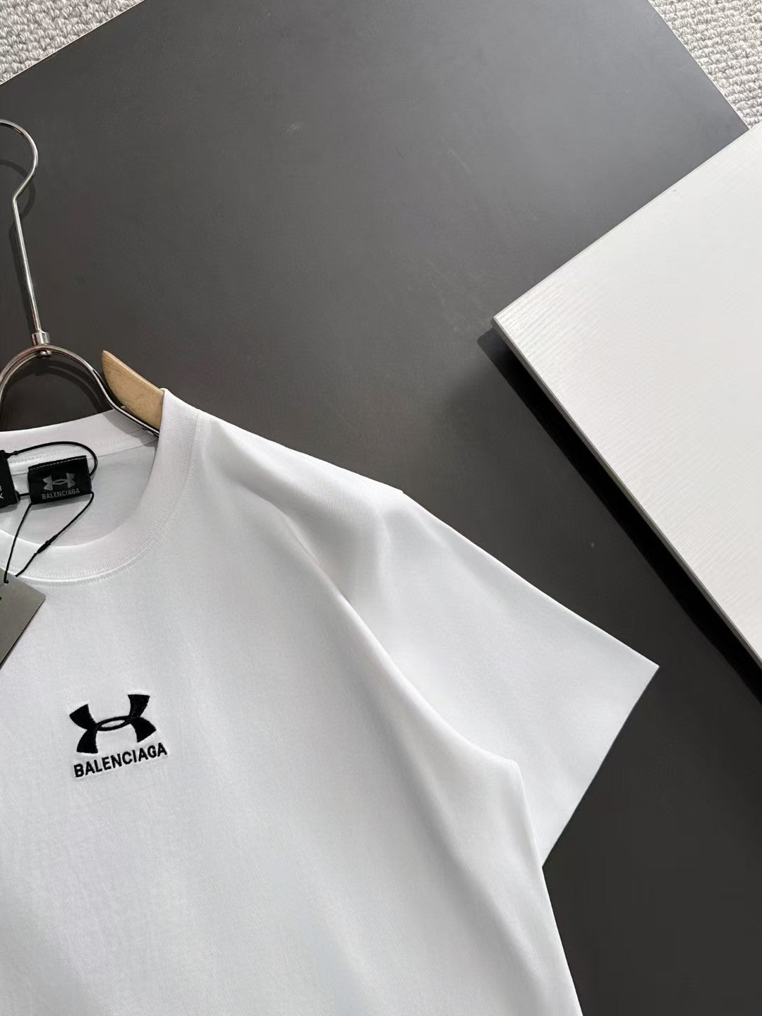 Embroidered new spring/summer T-shirt