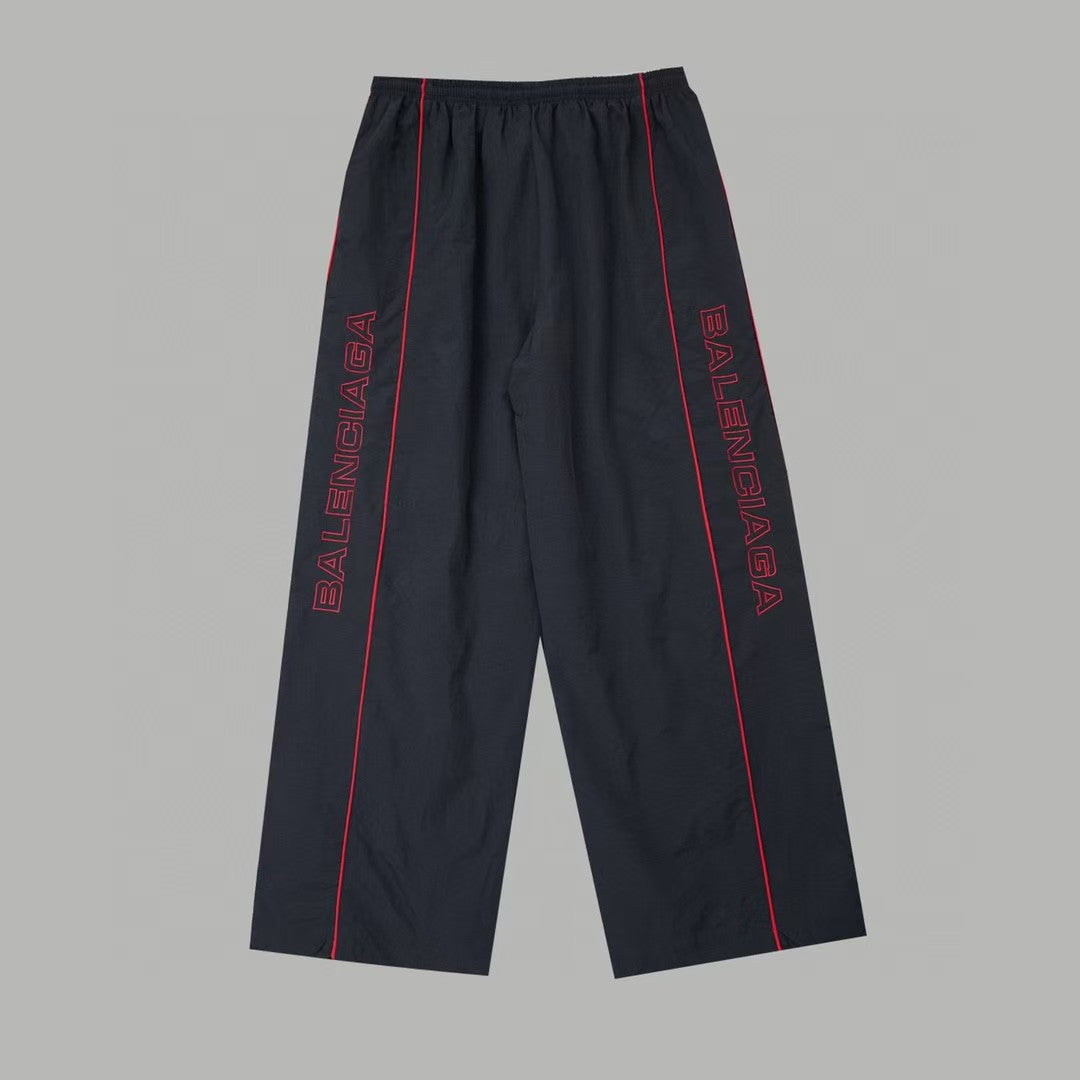 Embroidery sports suit