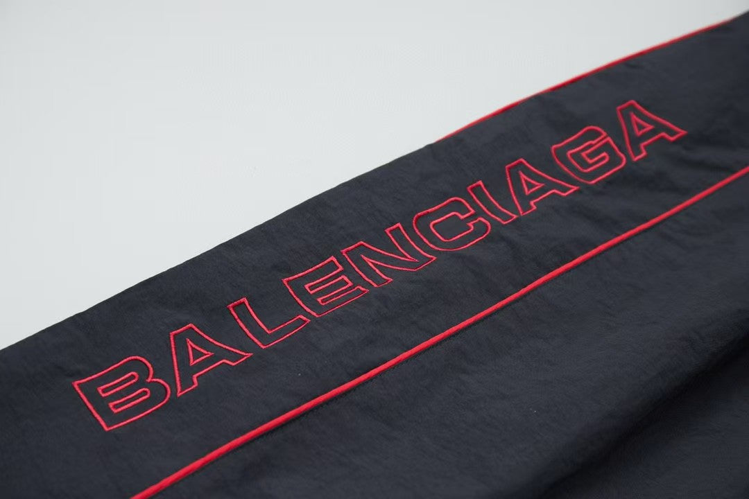 Embroidery sports suit
