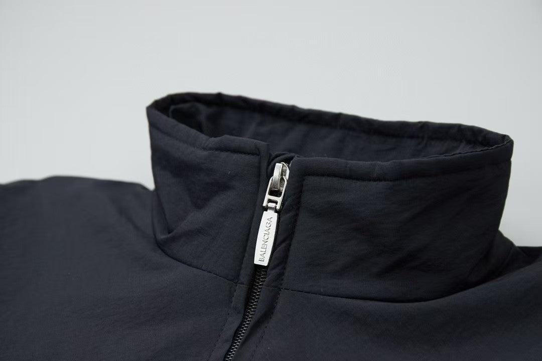 Embroidery sports suit