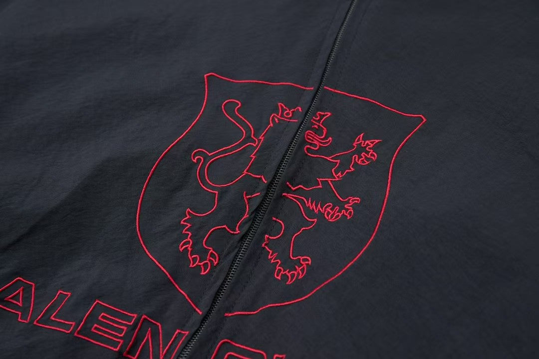 Embroidery sports suit