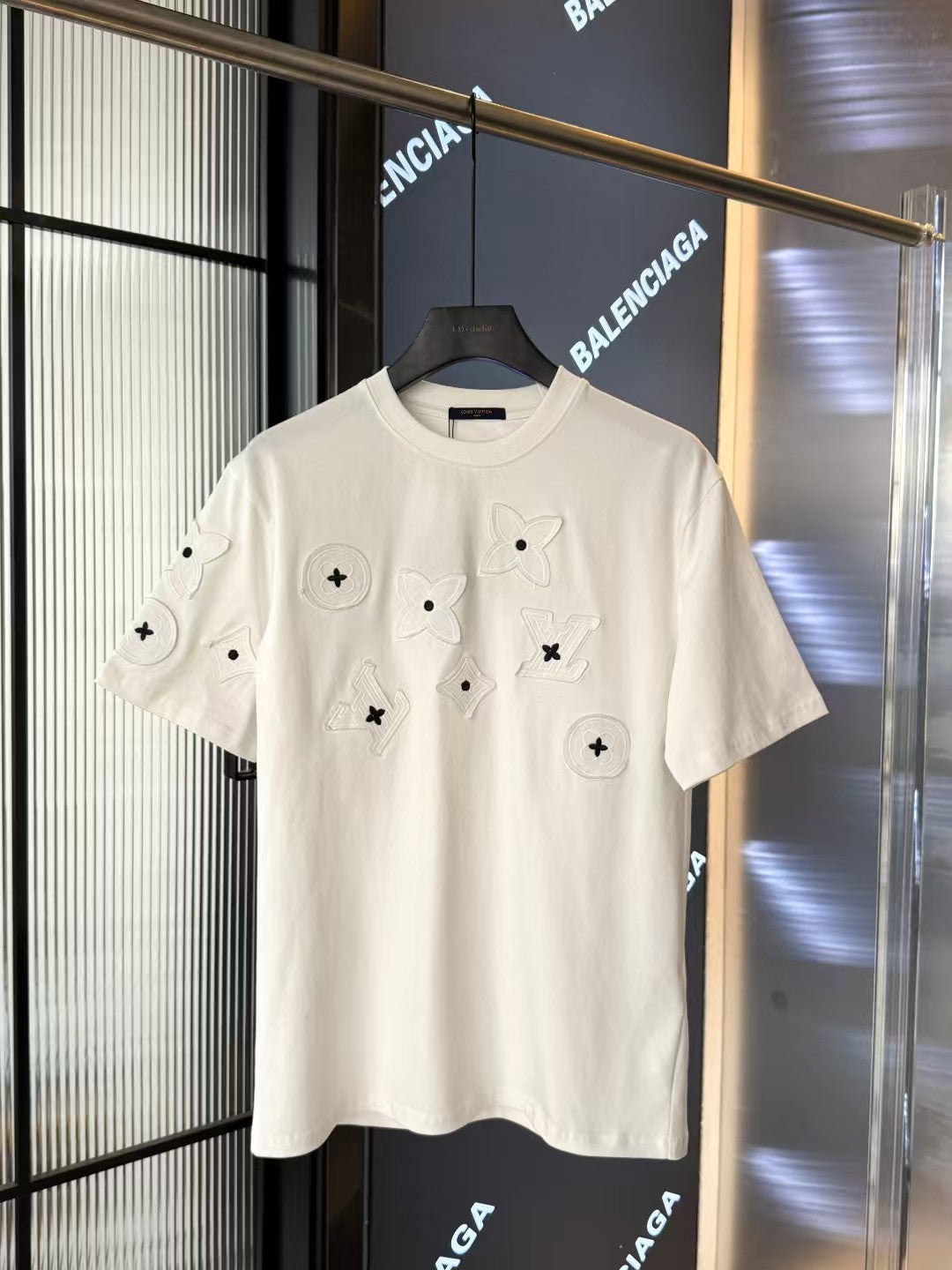 Classic Old Flower Logo Embroidered T-shirt