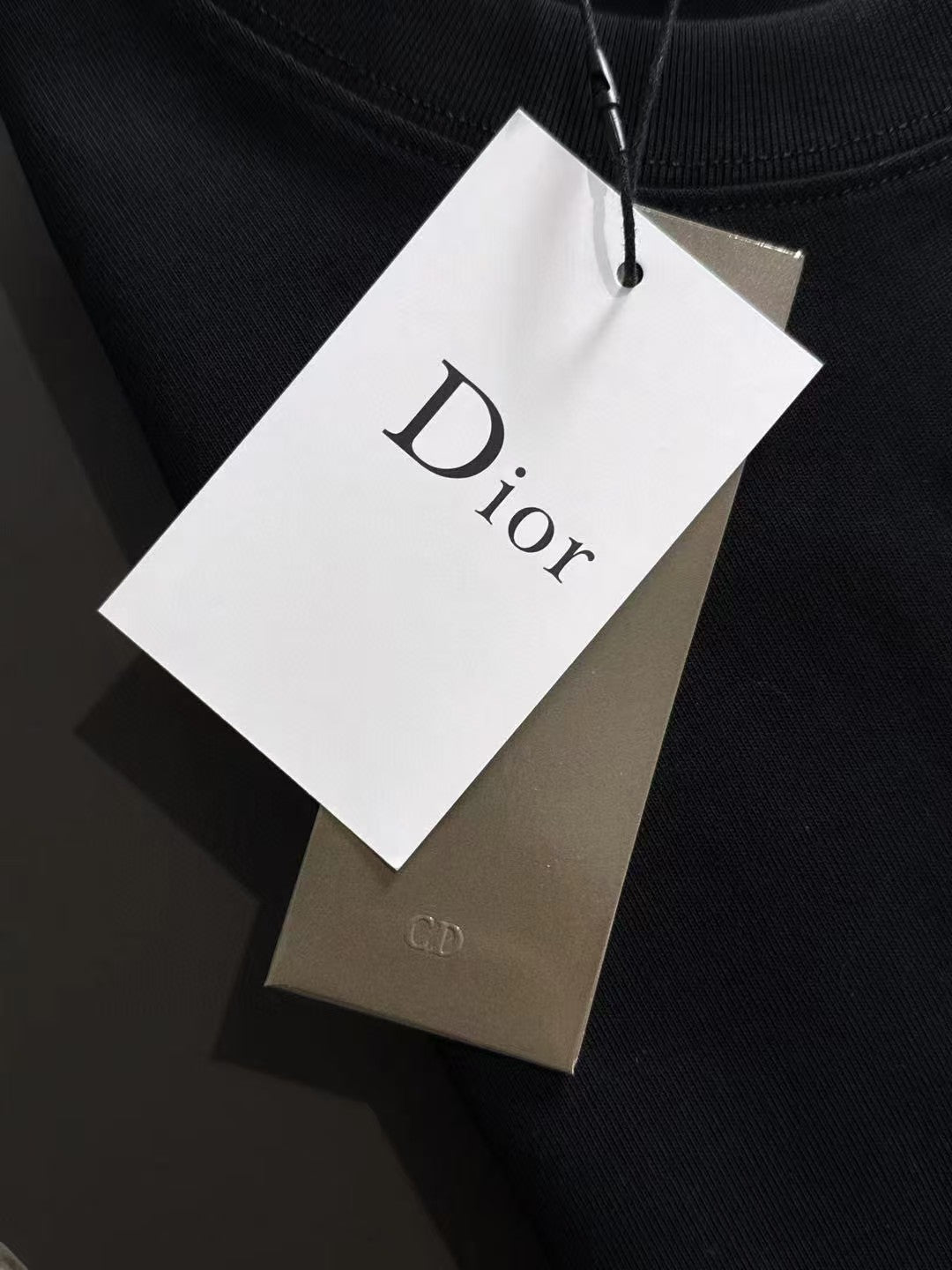 Embroidered round neck T-shirt