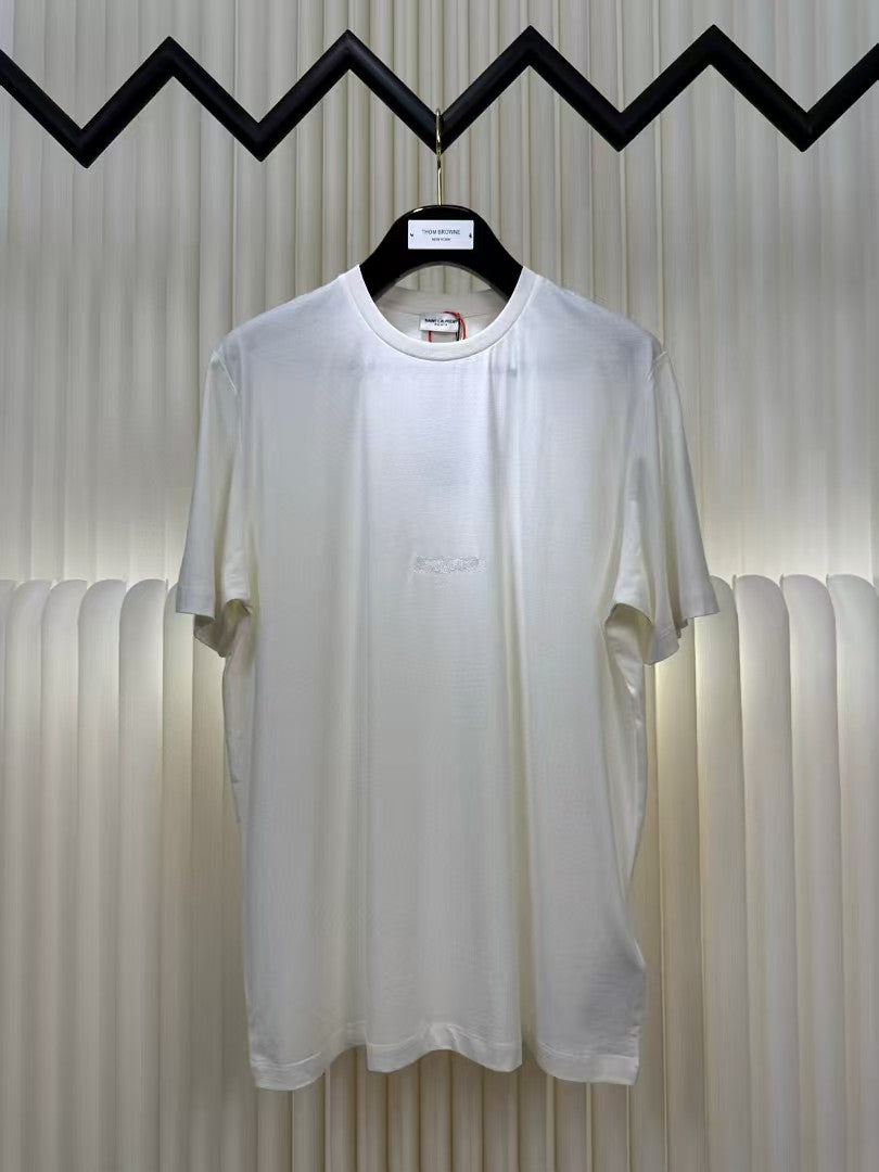 Embroidered short sleeved T-shirt