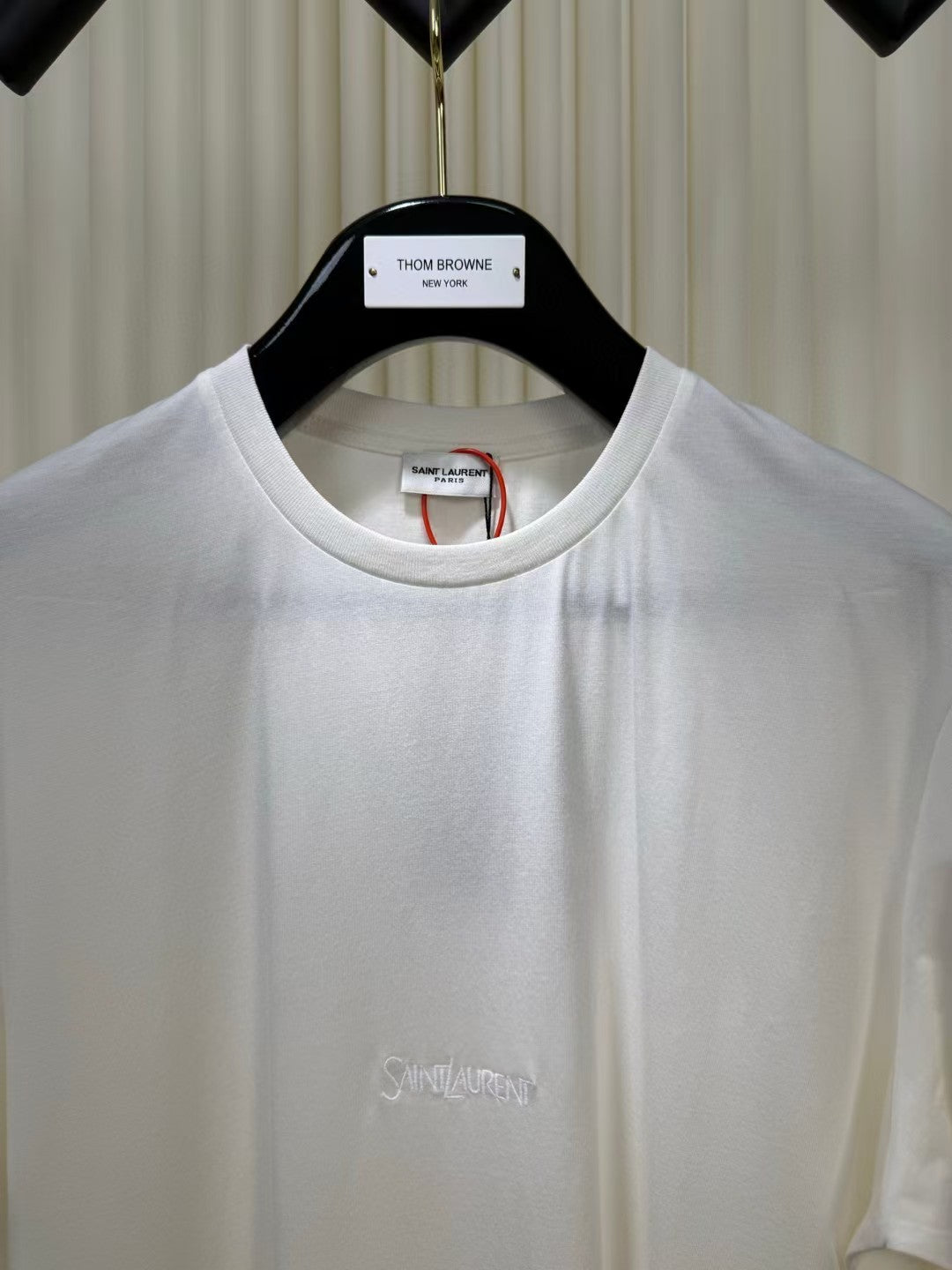 Embroidered short sleeved T-shirt
