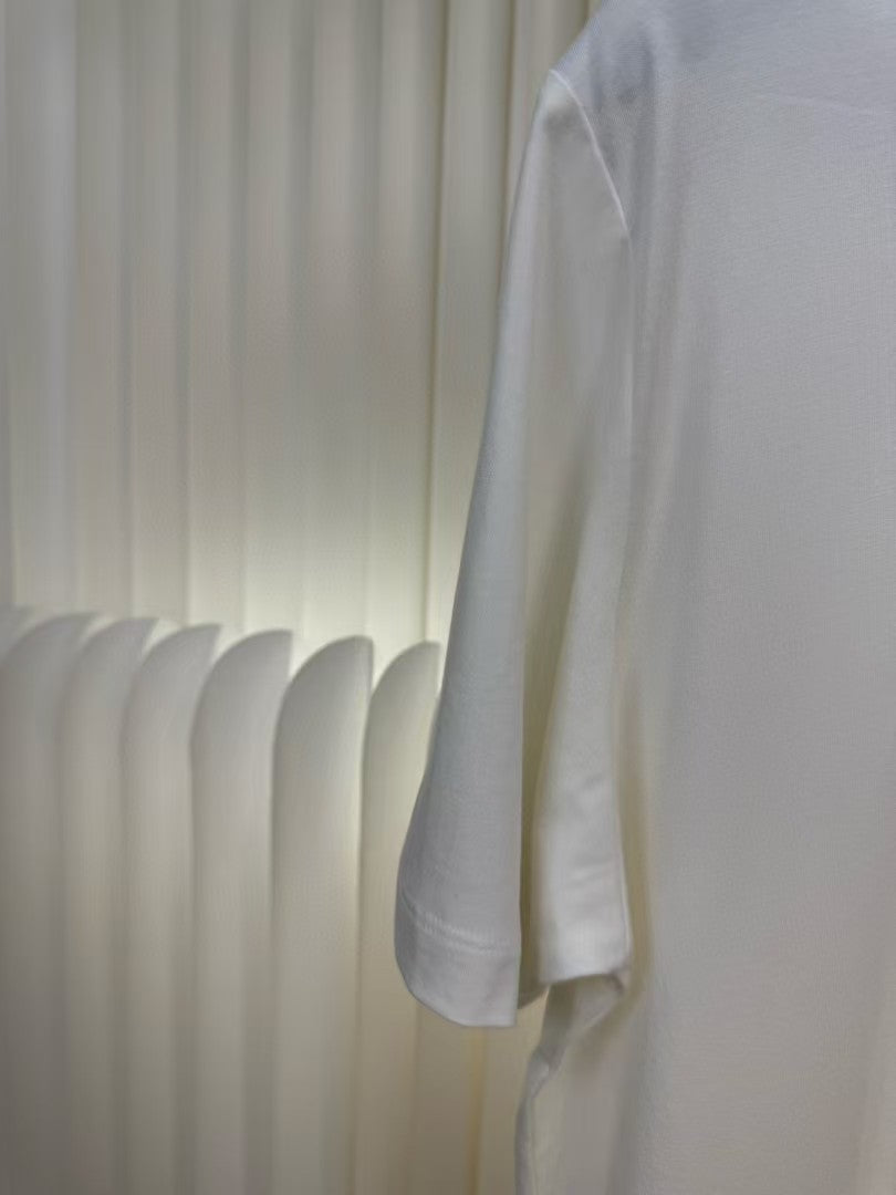 Embroidered short sleeved T-shirt