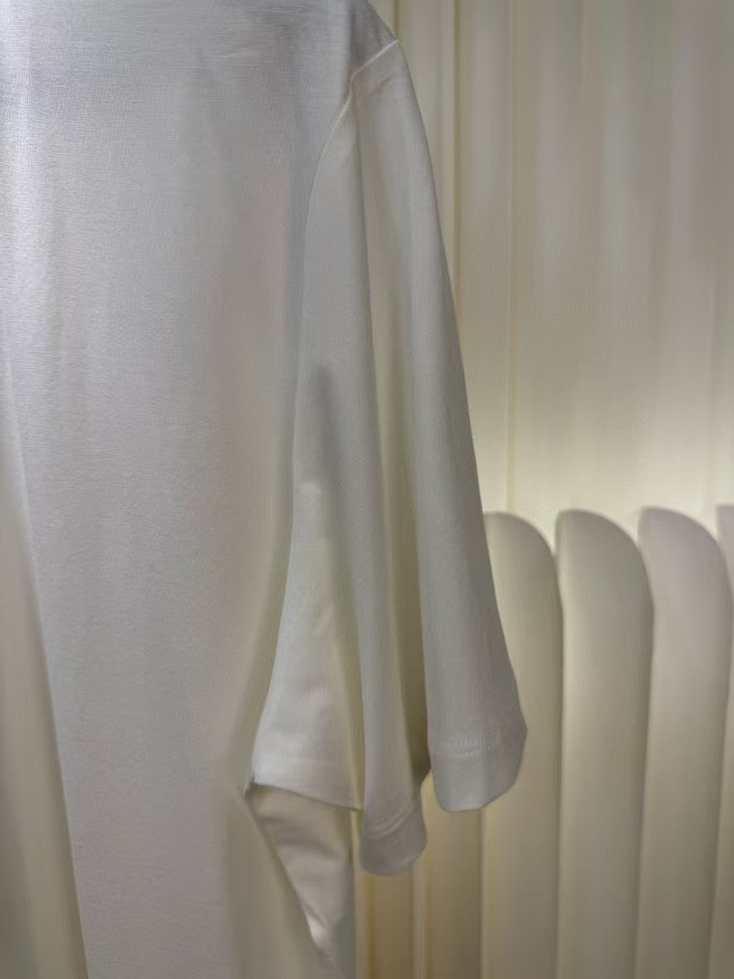 Embroidered short sleeved T-shirt