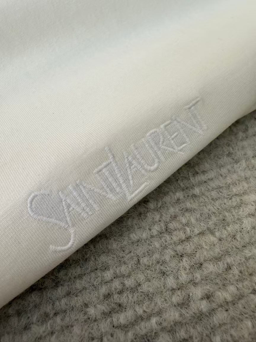 Embroidered short sleeved T-shirt