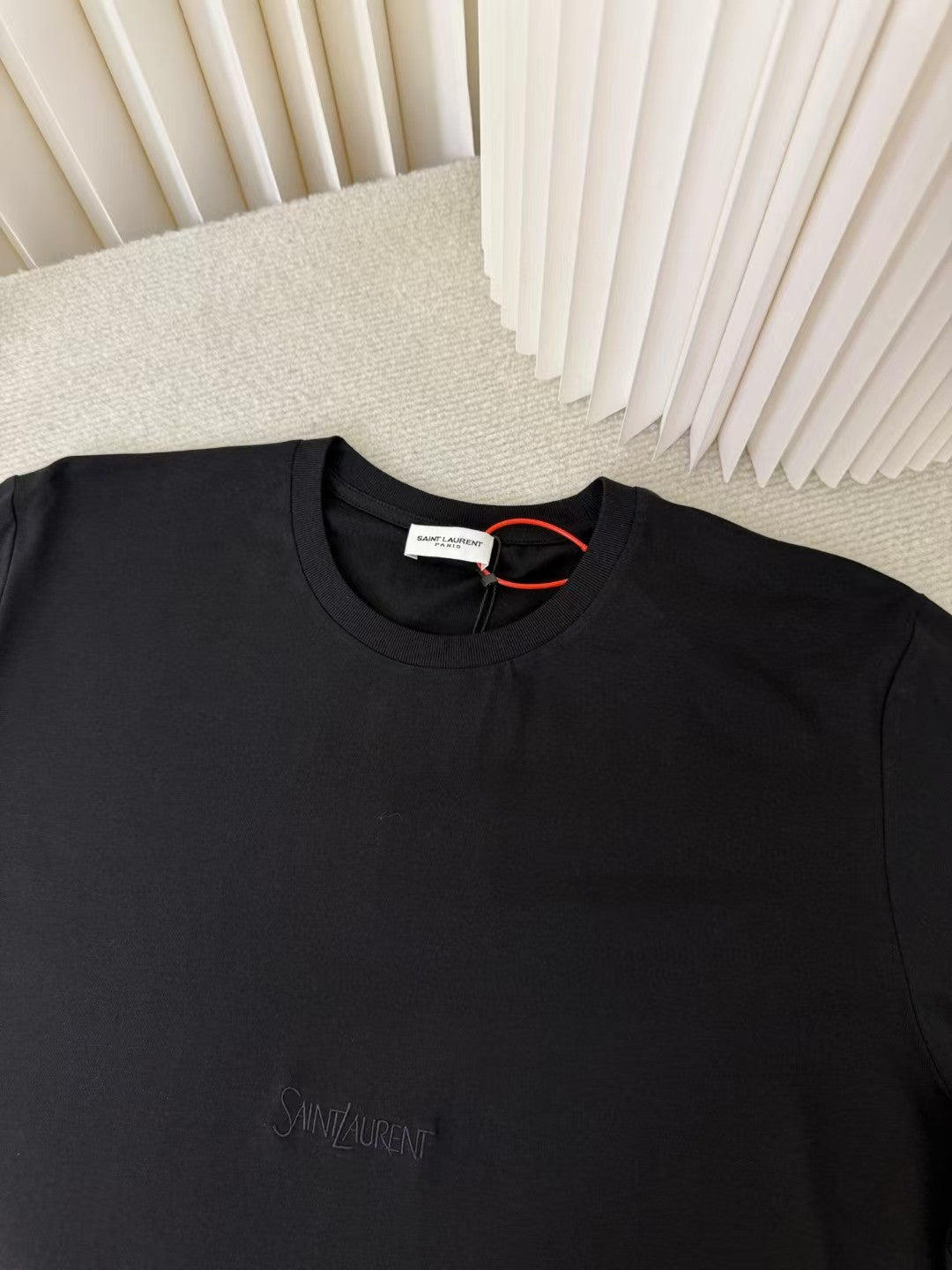 Embroidered short sleeved T-shirt