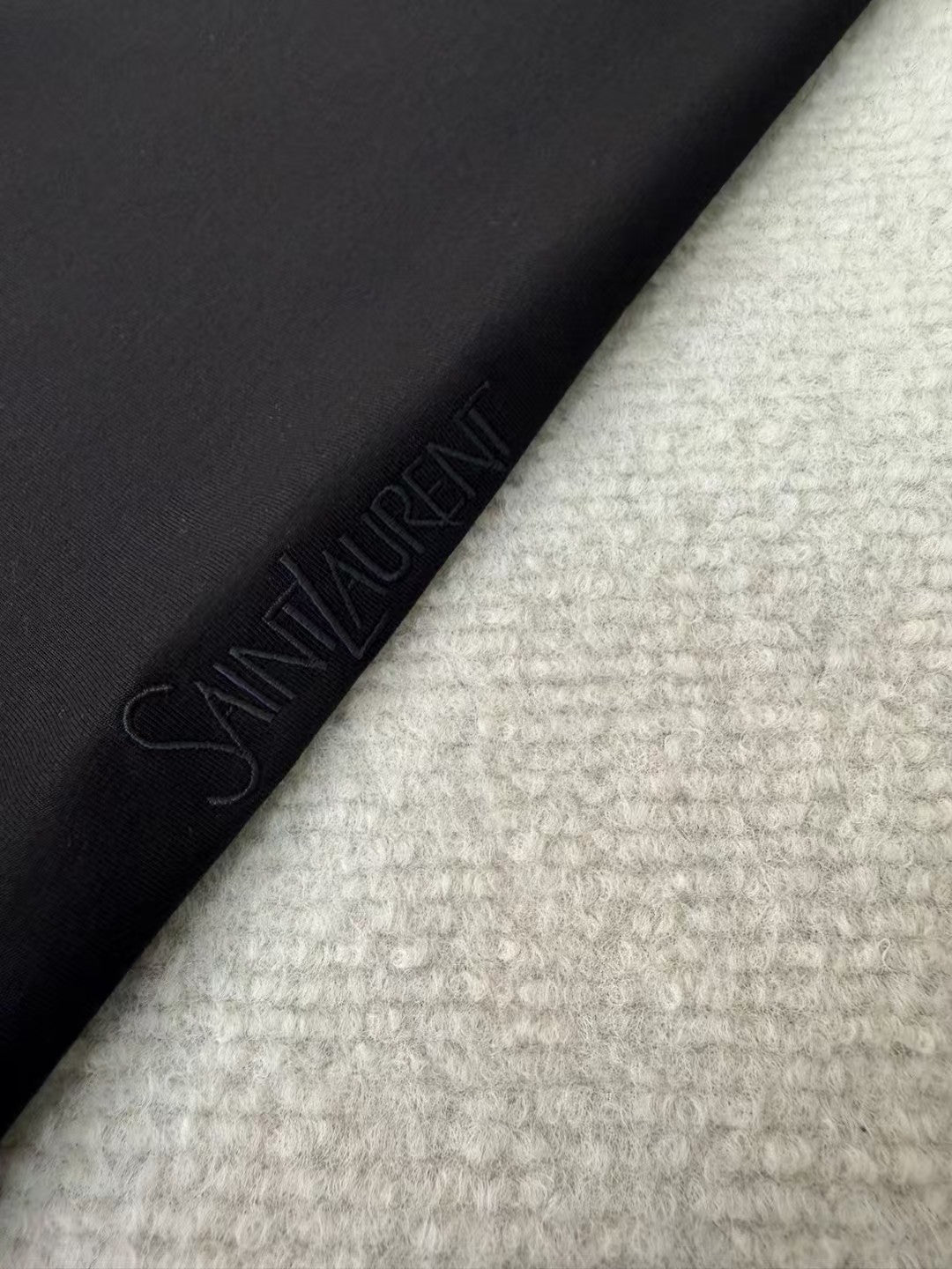 Embroidered short sleeved T-shirt