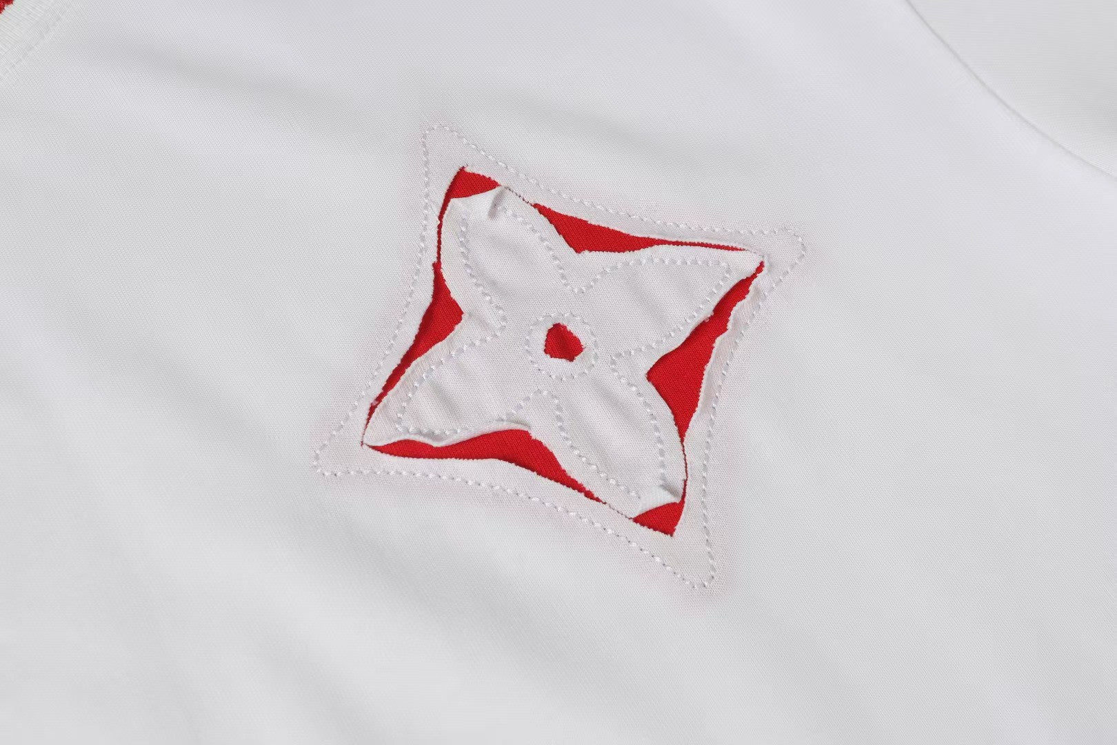 Spring and summer new style color blocking cloth hand cut edge embroidery craft short sleeved T-shirt