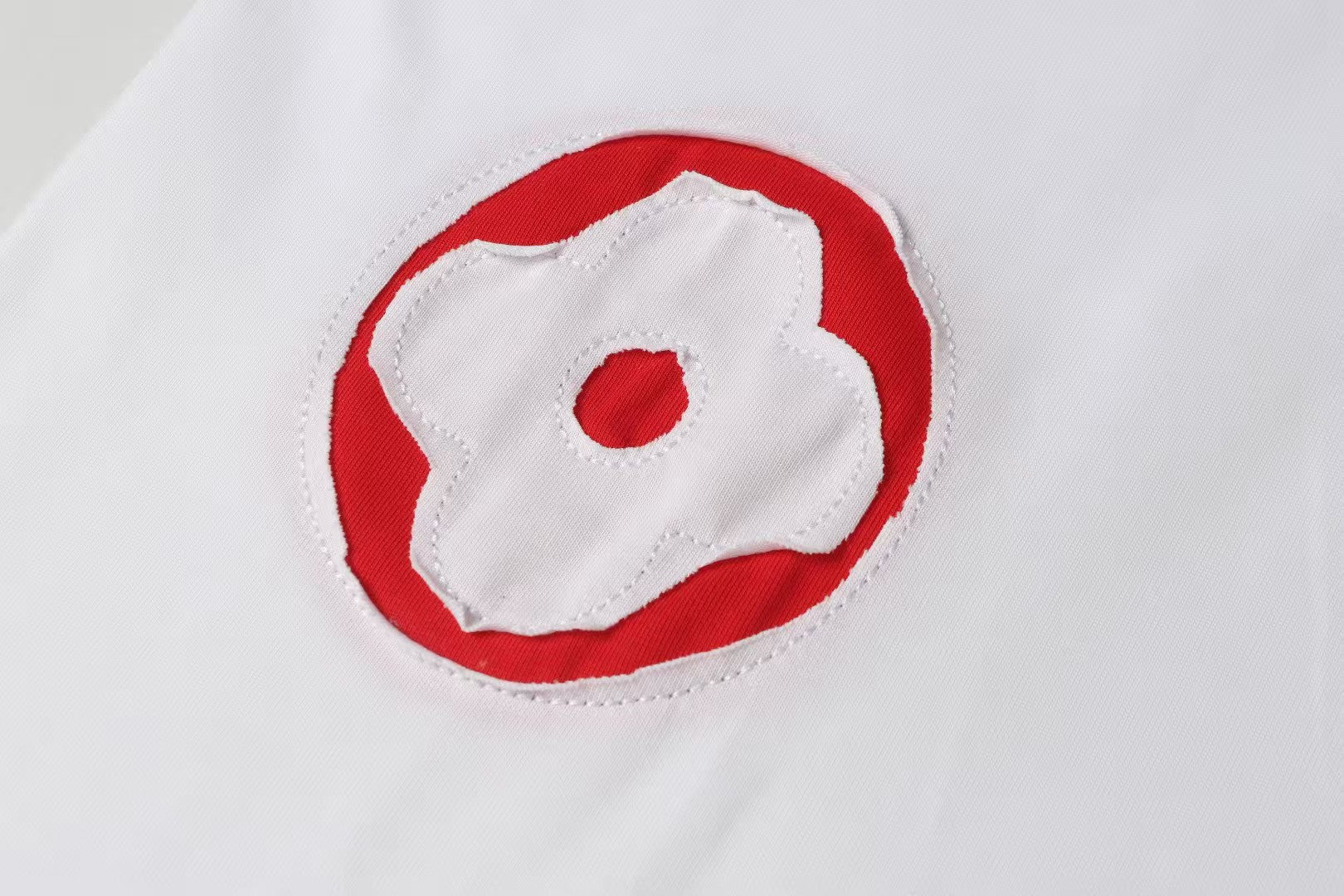 Spring and summer new style color blocking cloth hand cut edge embroidery craft short sleeved T-shirt