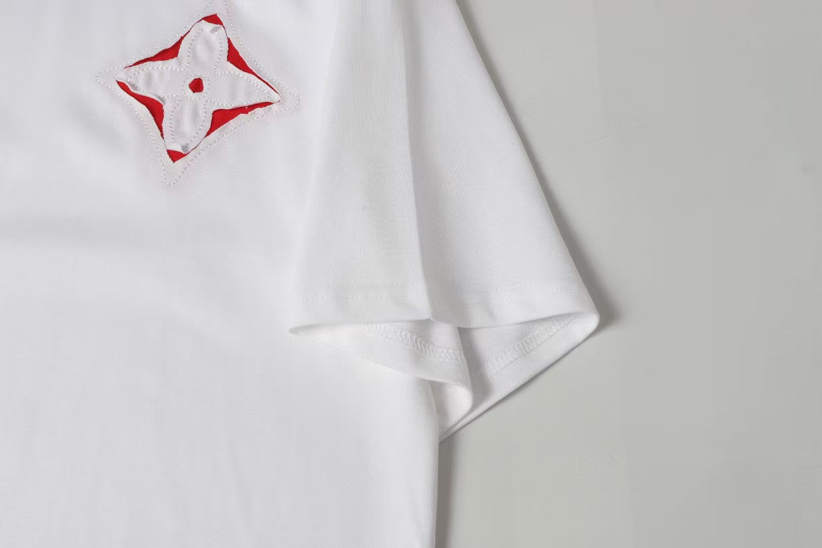 Spring and summer new style color blocking cloth hand cut edge embroidery craft short sleeved T-shirt