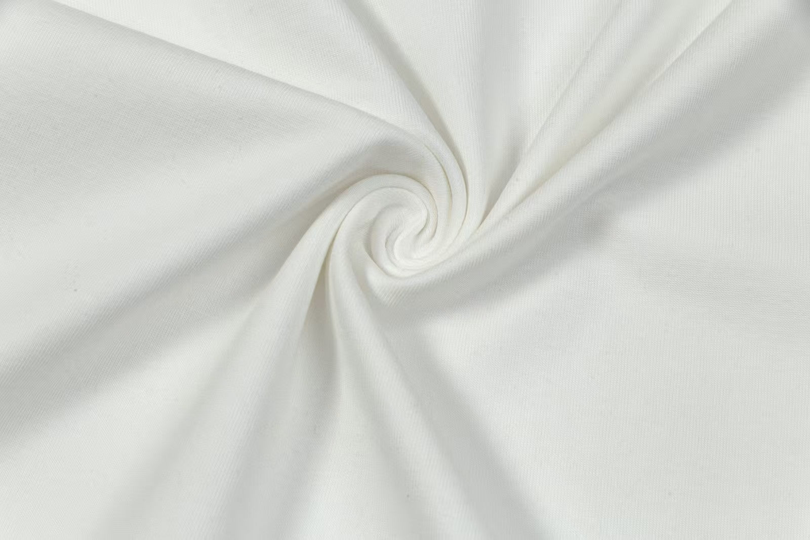 Embossed short sleeved T-shirt