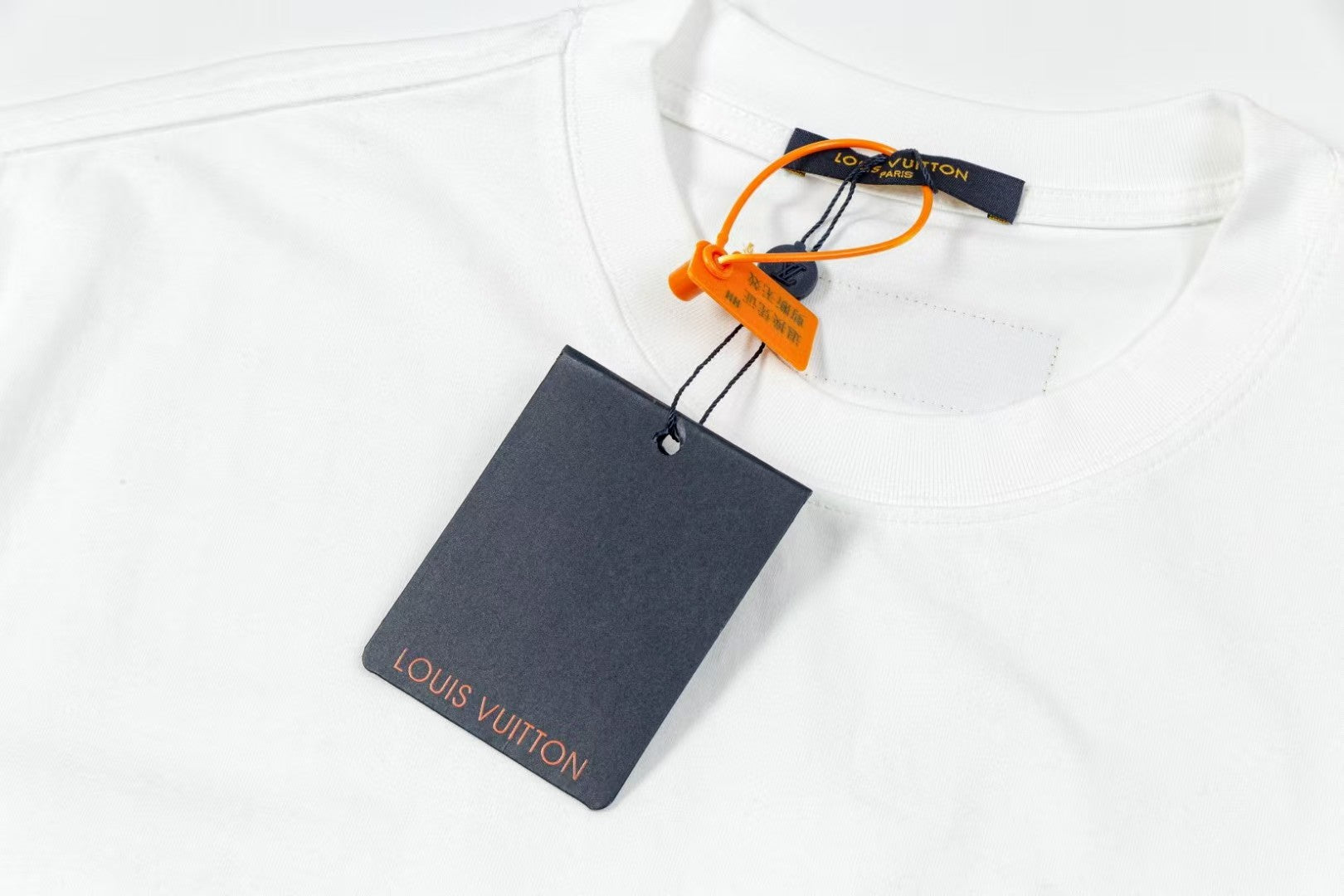 New Short Sleeve T-shirt with Color Bar