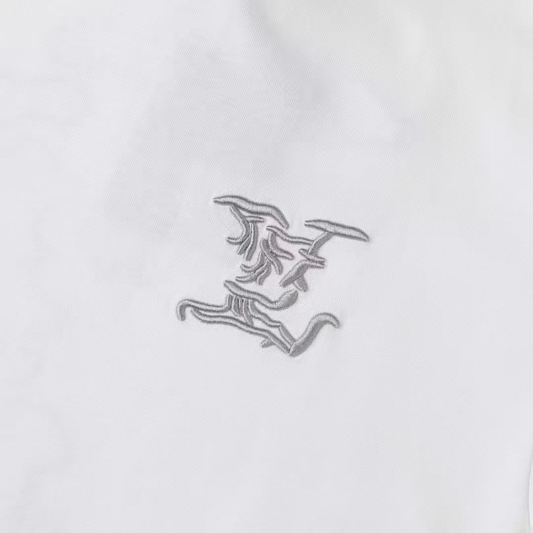 New embroidered short sleeved T-shirt