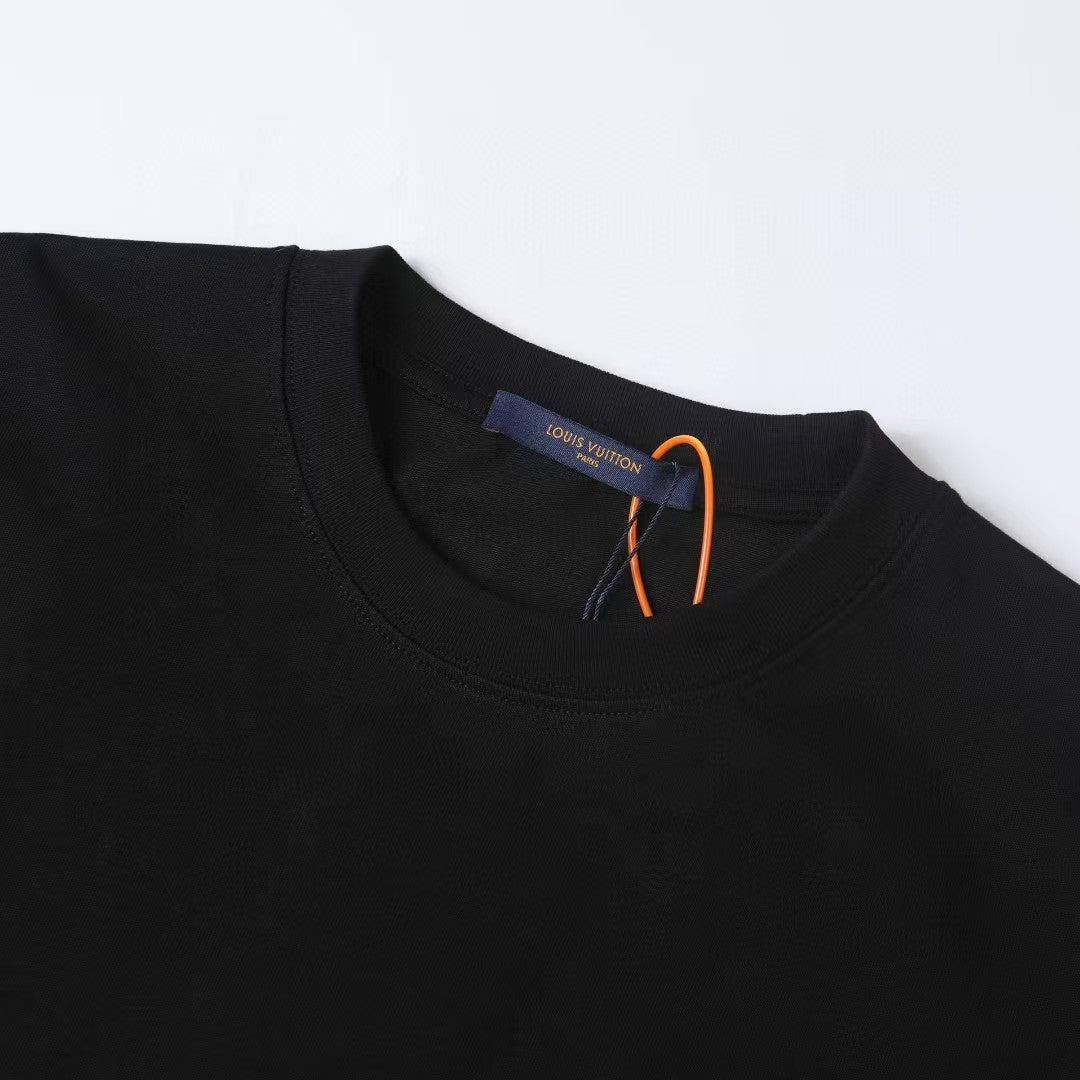 New embroidered short sleeved T-shirt