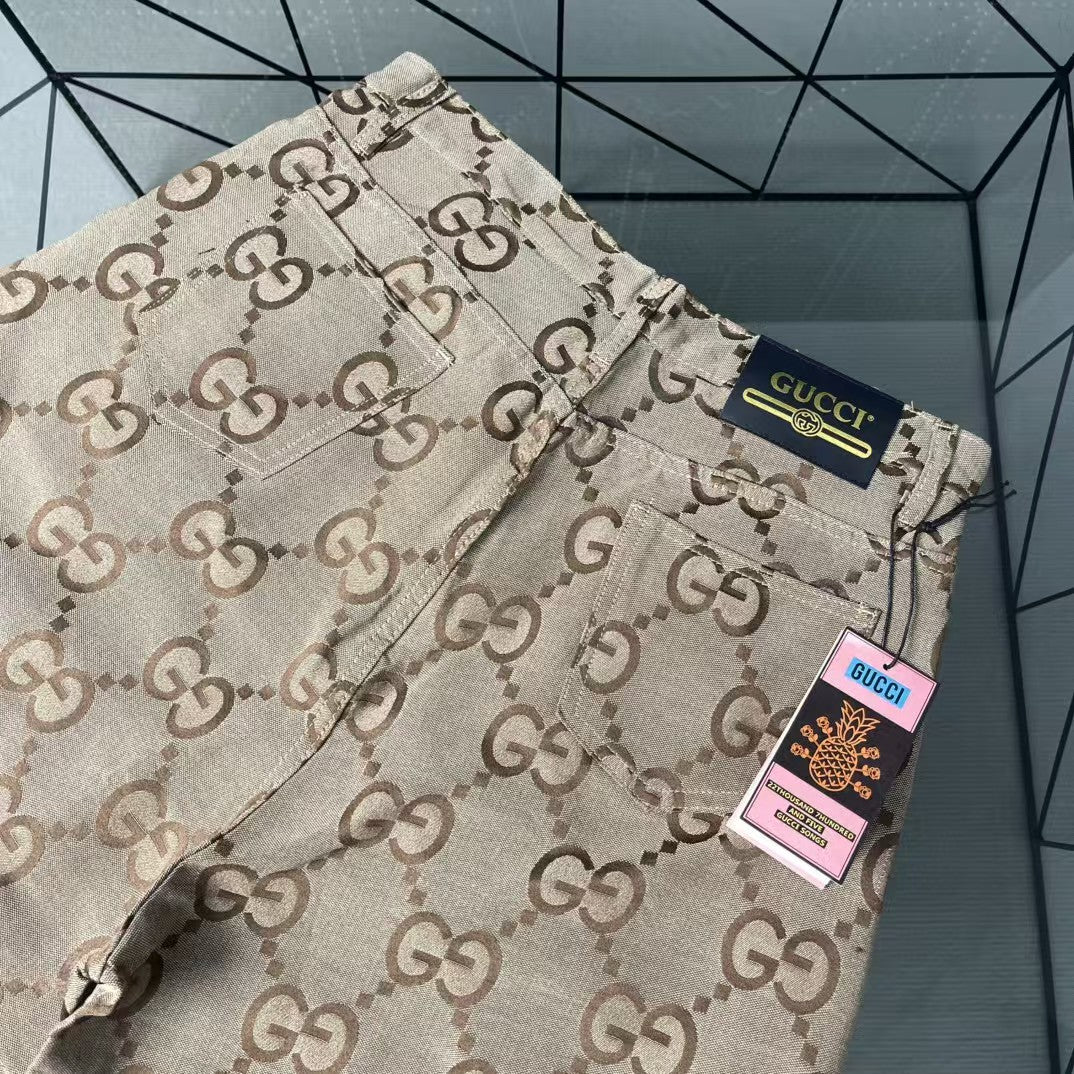 Wrinkled leather label jacquard shorts