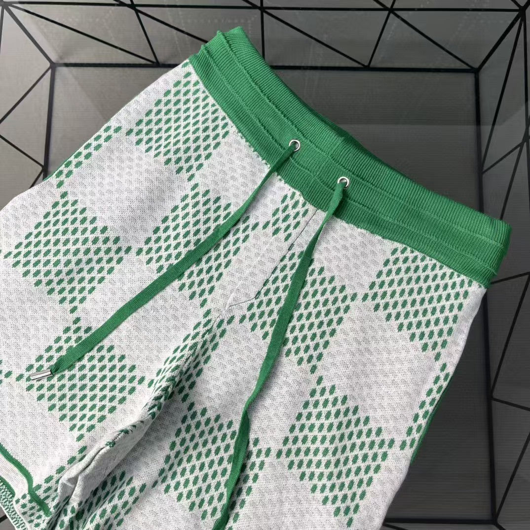 Large checkerboard jacquard knitted shorts