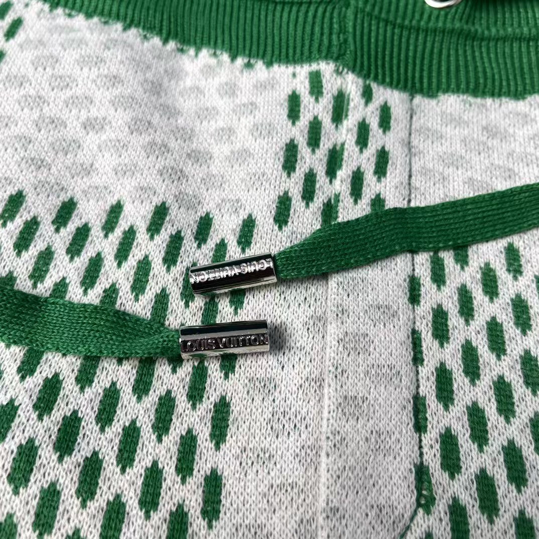 Large checkerboard jacquard knitted shorts