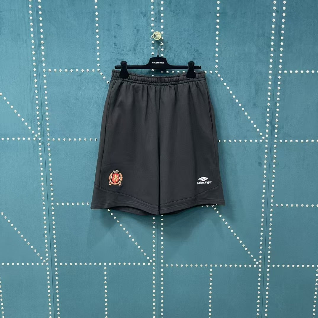 Embroidered white striped patchwork shorts