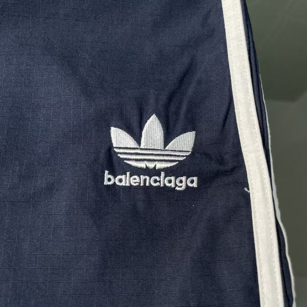 Embroidered three bar navy blue workwear shorts