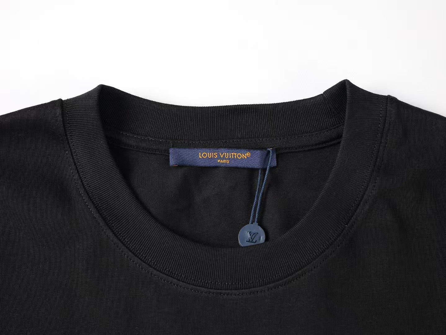 Men's round neck short sleeved T-shirt