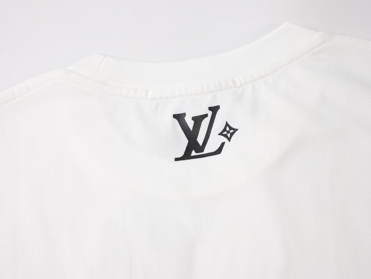 Men's round neck short sleeved T-shirt