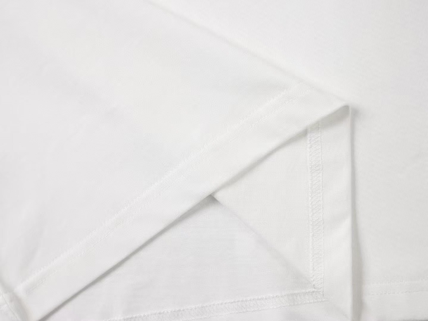 Men's round neck short sleeved T-shirt