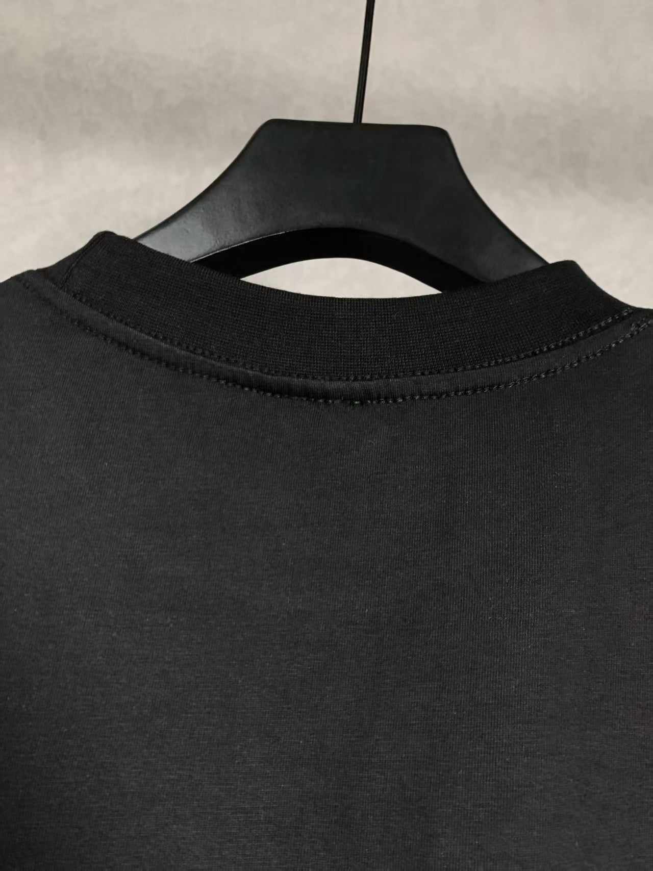 Men's round neck short sleeved T-shirt