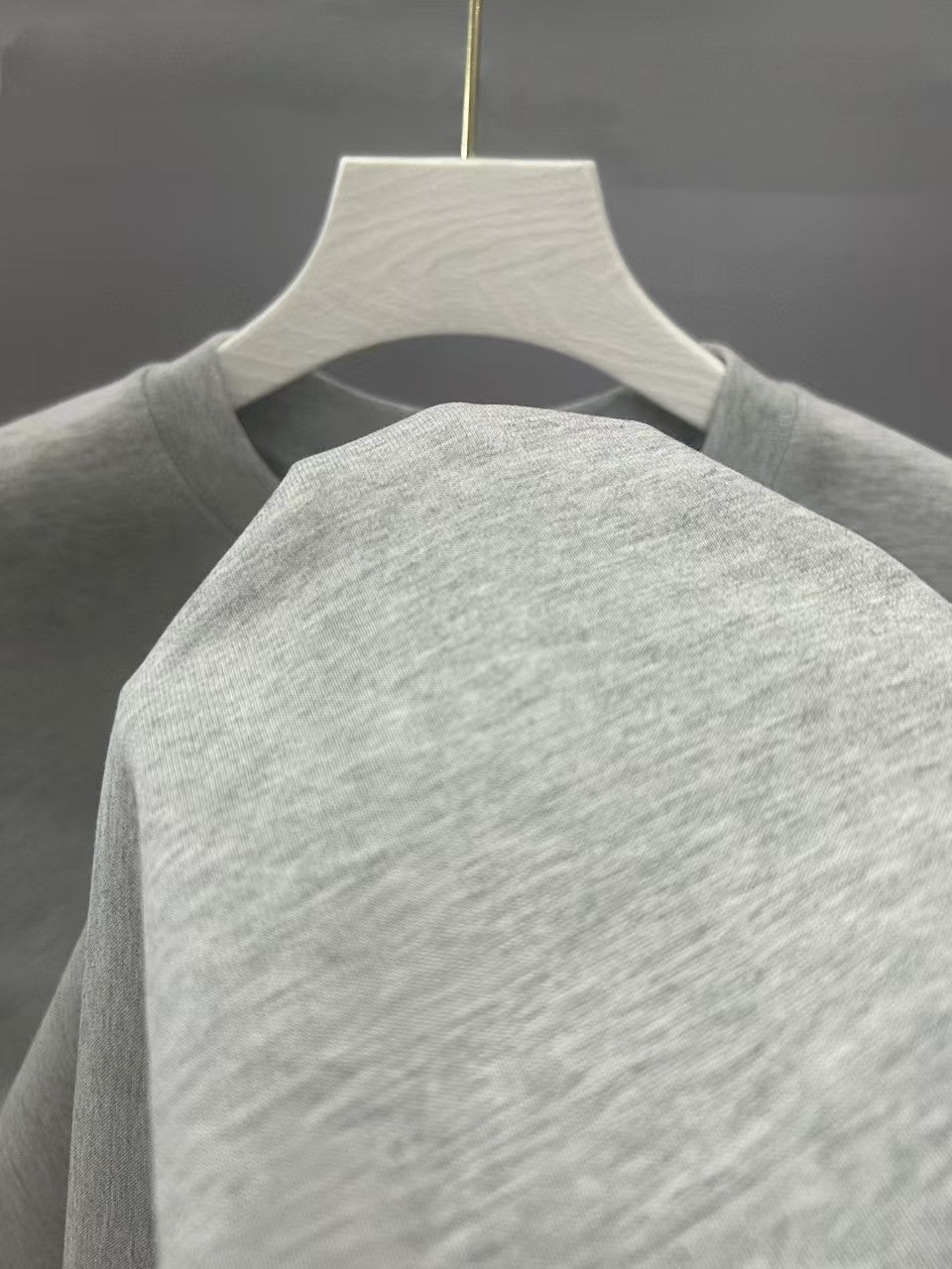 Men's embroidered short sleeved T-shirt