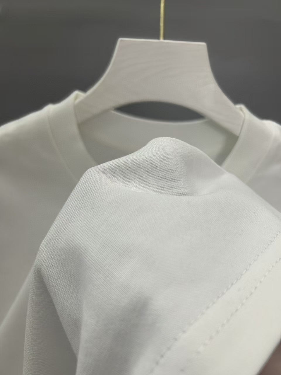 Men's embroidered short sleeved T-shirt
