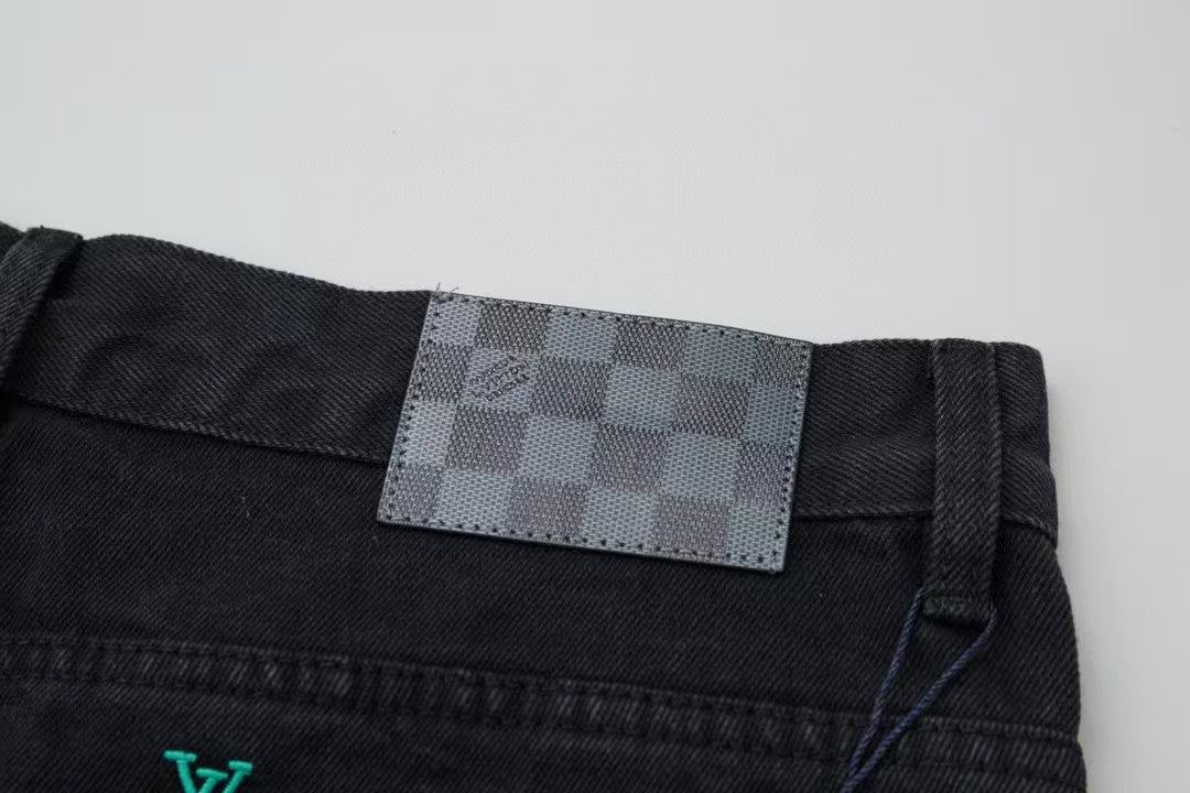 Spring and summer new heavy-duty embroidered denim shorts