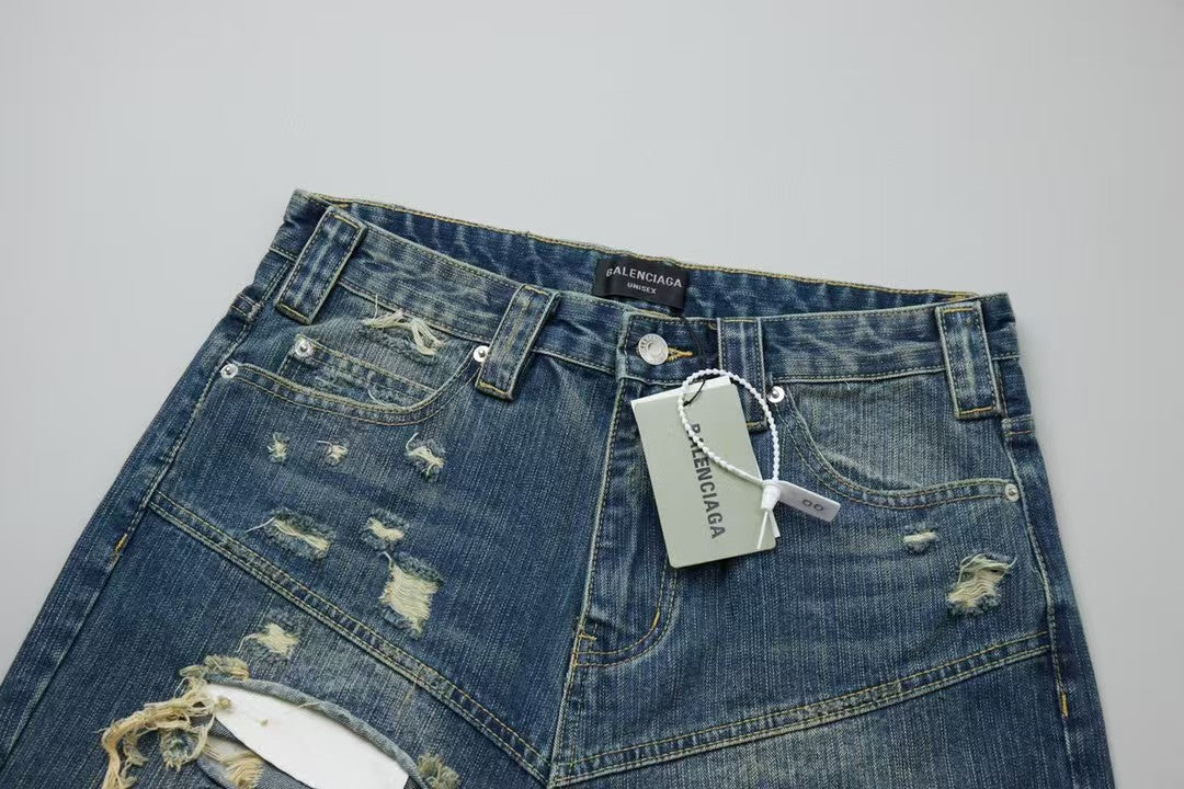 Wear and tear hole loose fit denim shorts