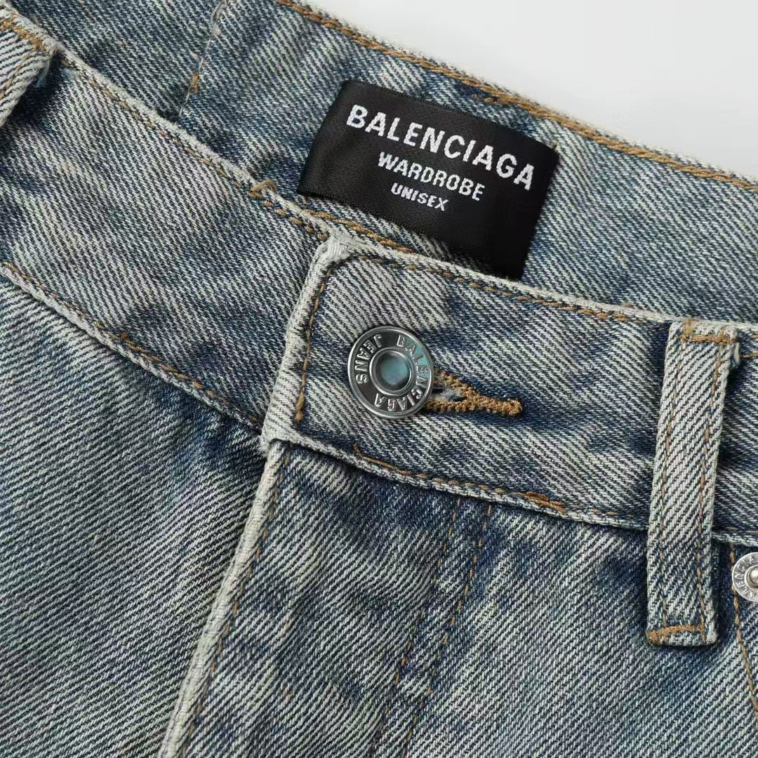 Wear out nostalgic denim shorts for both men and women