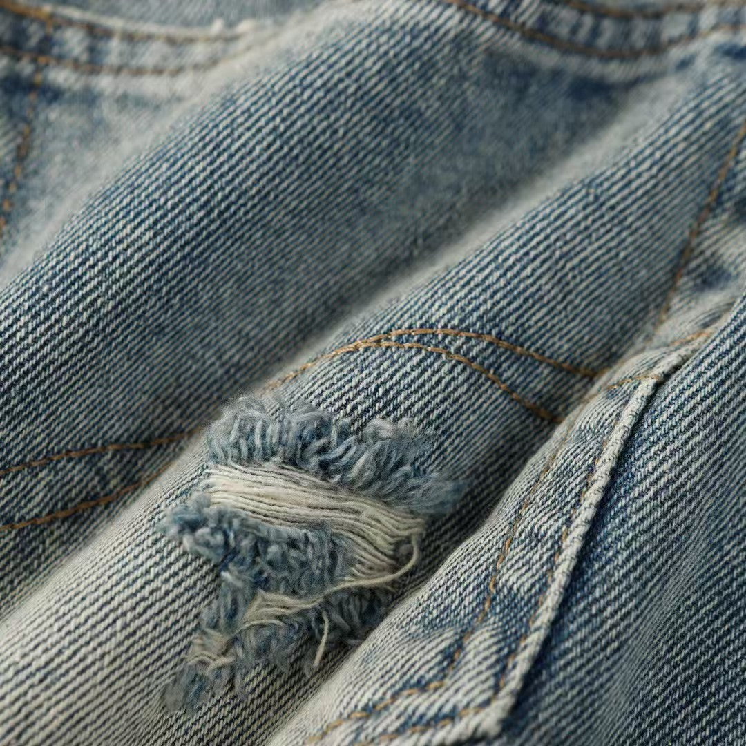 Wear out nostalgic denim shorts for both men and women
