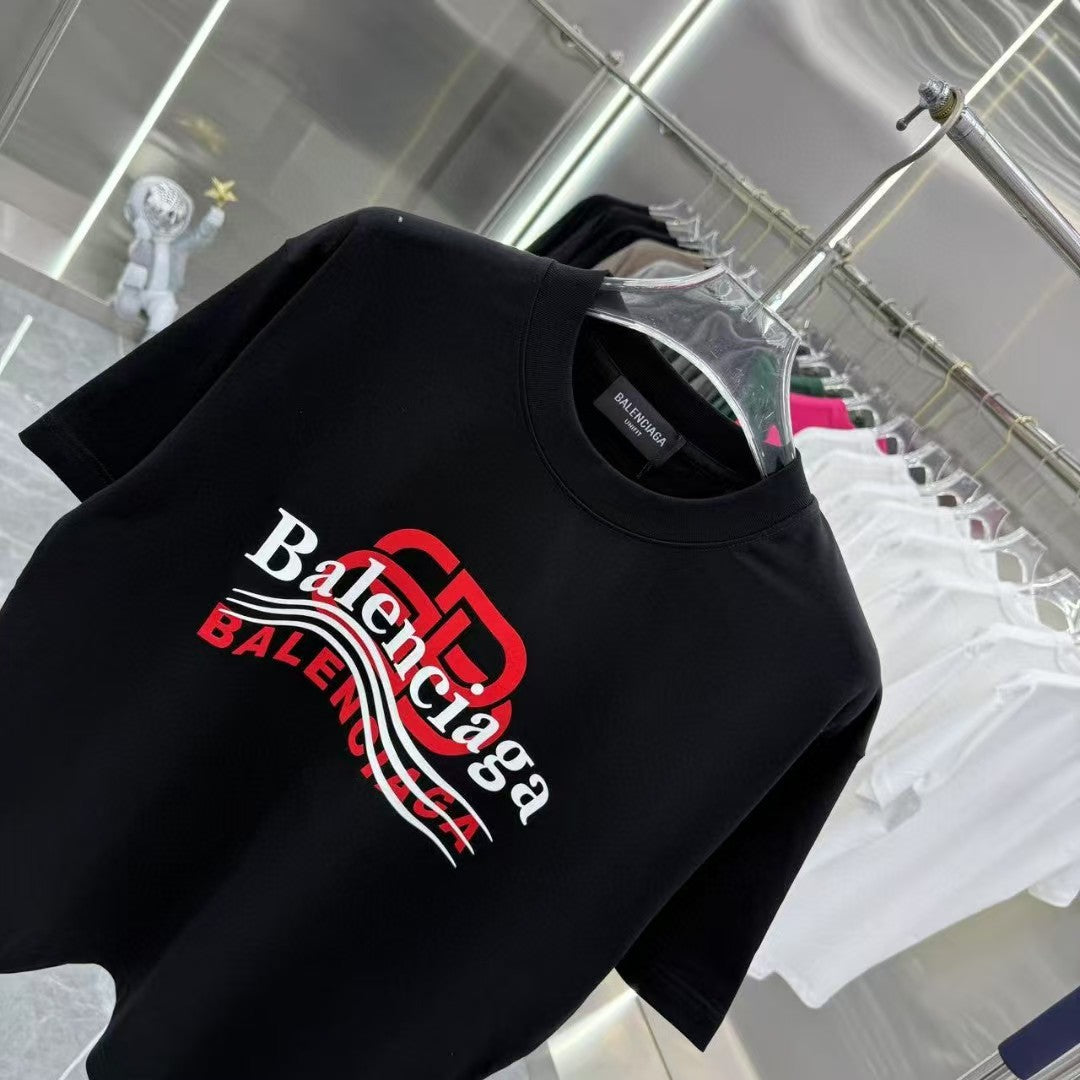 Men's round neck short sleeved T-shirt