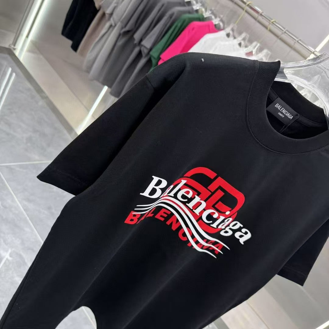 Men's round neck short sleeved T-shirt