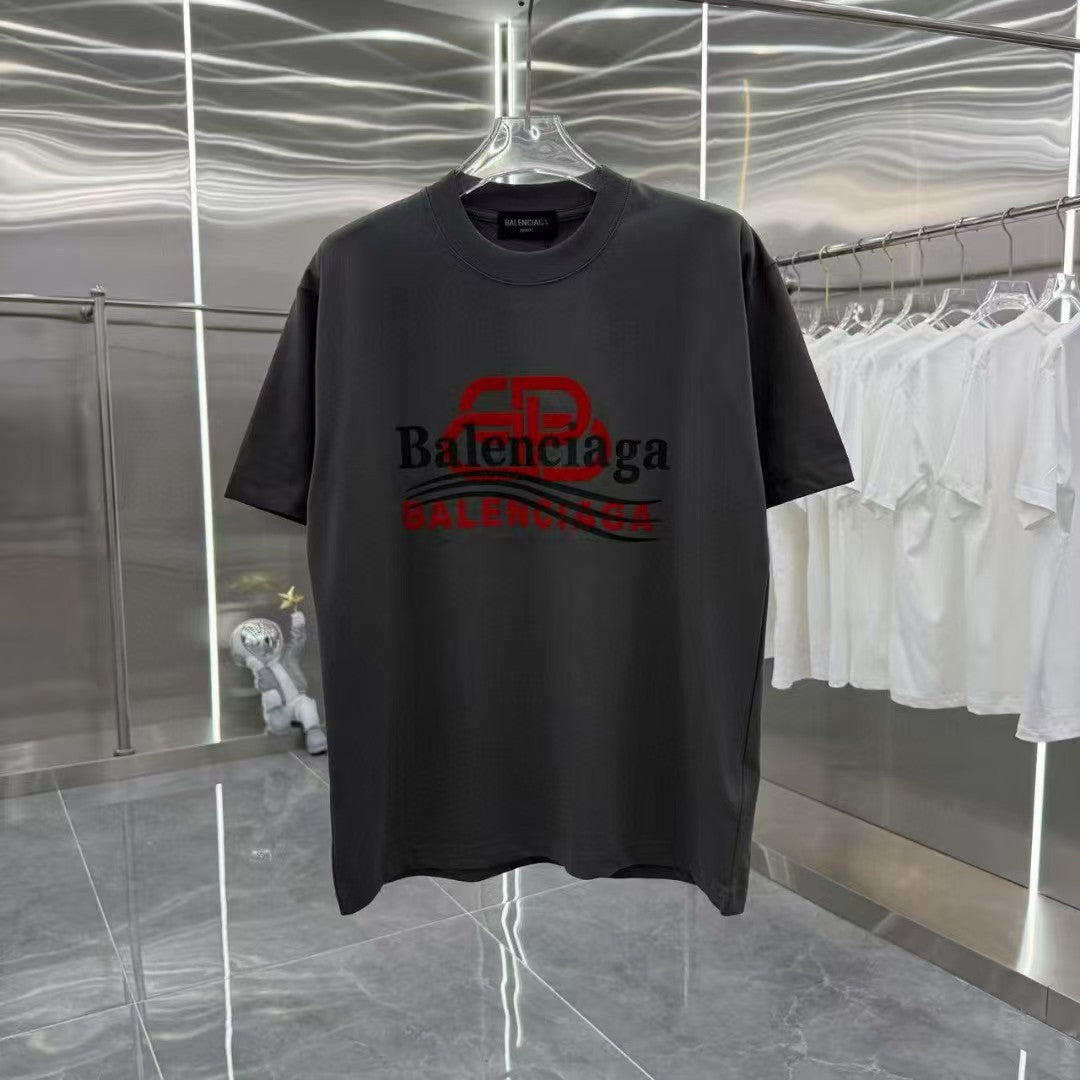 Men's round neck short sleeved T-shirt