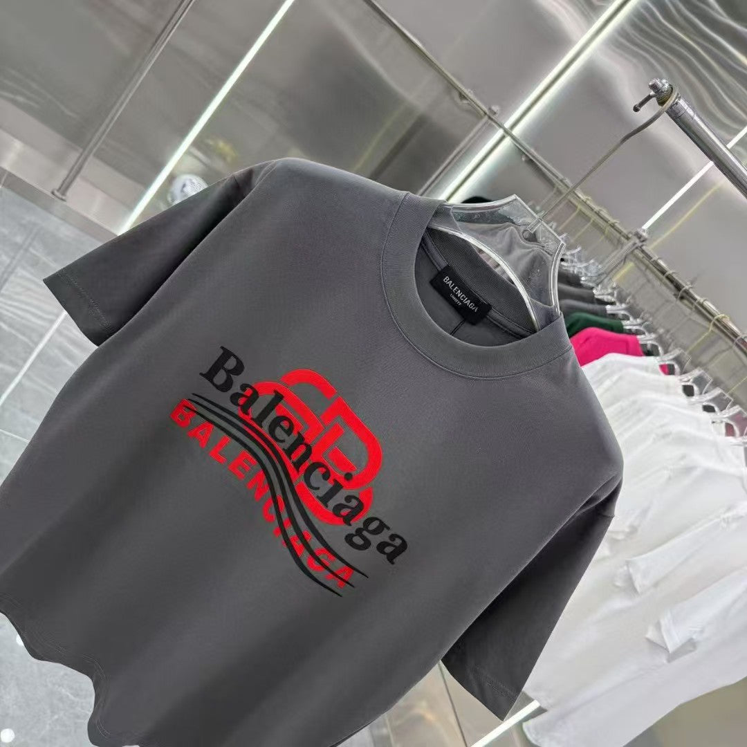 Men's round neck short sleeved T-shirt