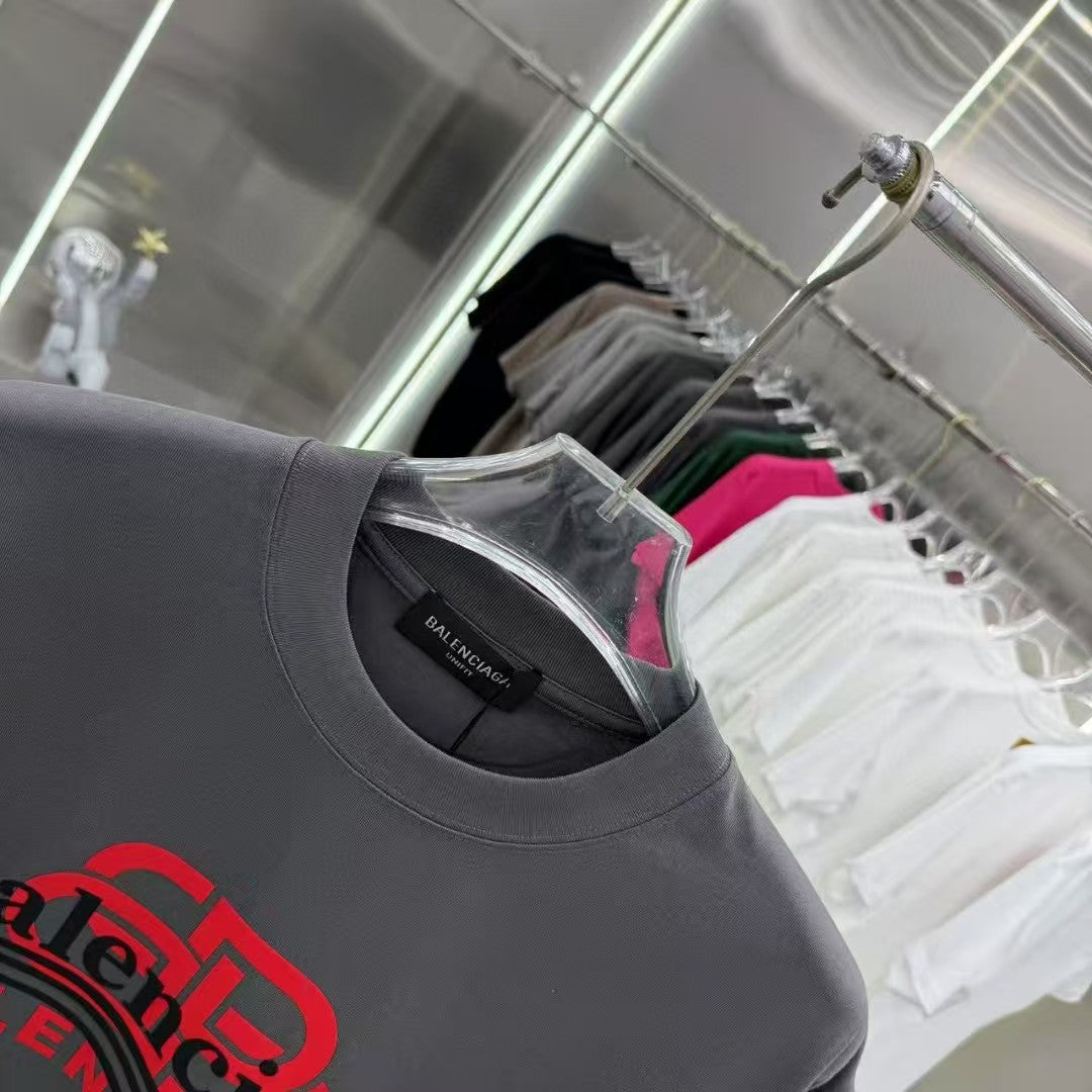Men's round neck short sleeved T-shirt