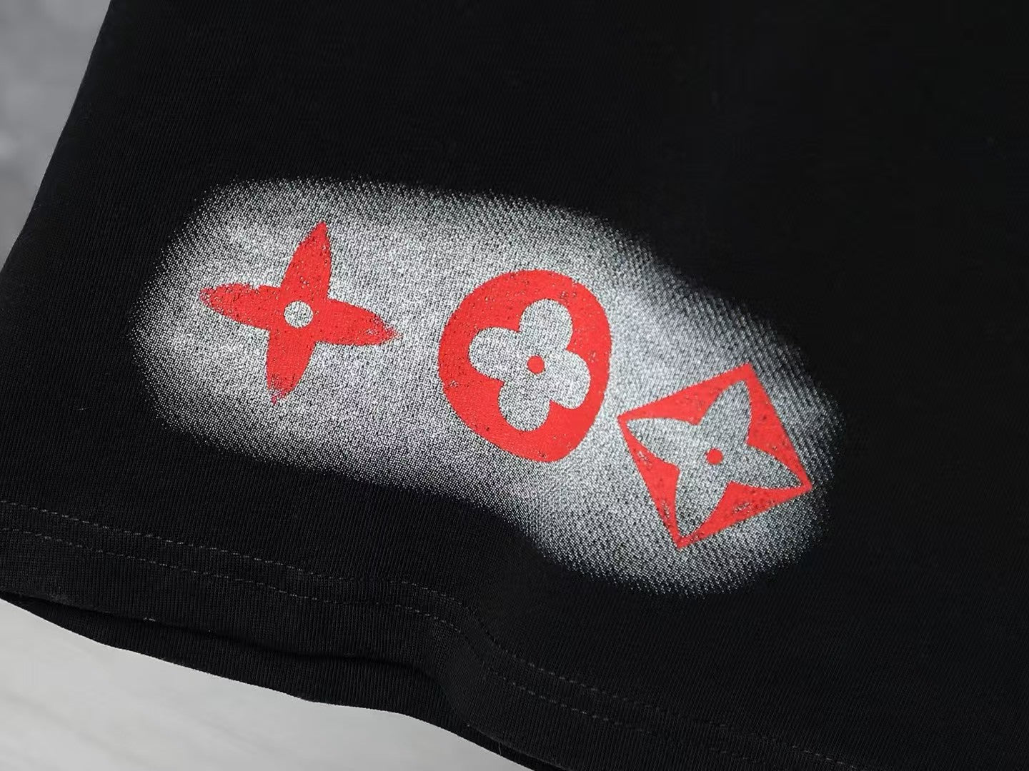 Men's graffiti hand-painted short sleeved T-shirt