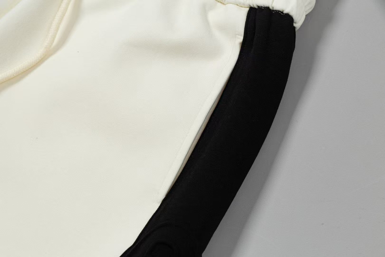 Men's spliced three-dimensional shorts