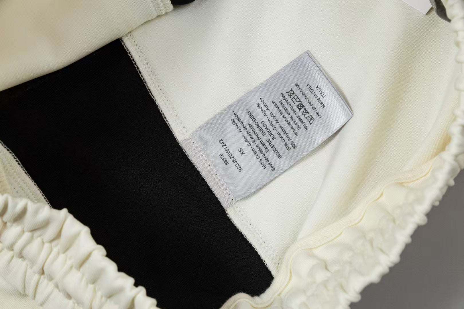 Men's spliced three-dimensional shorts