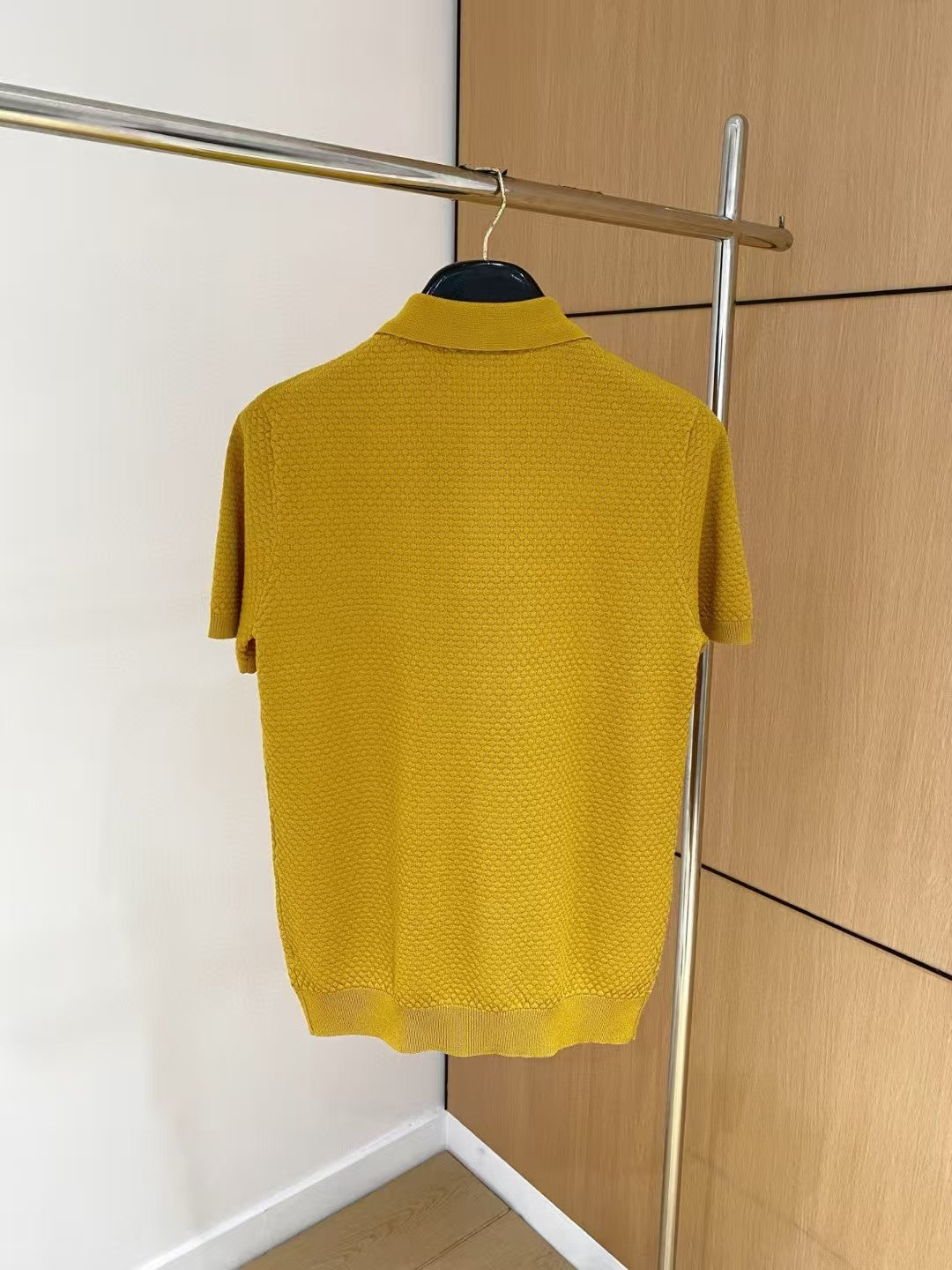 Men's embroidered short sleeved T-shirt