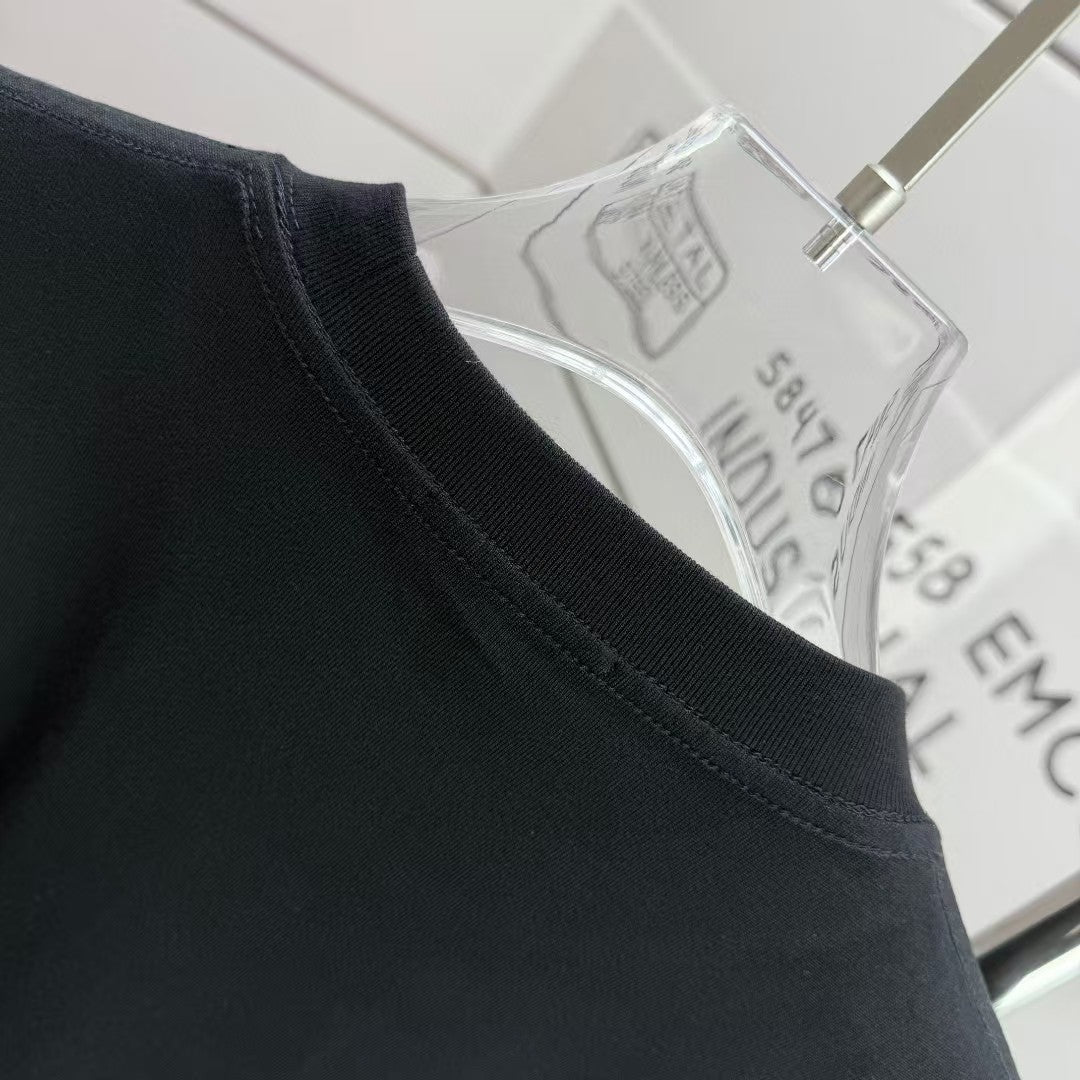 Men's round neck short sleeved T-shirt