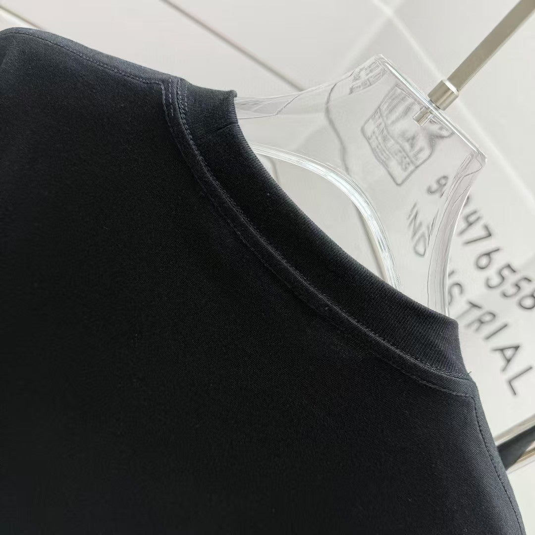 Men's new short sleeved T-shirt